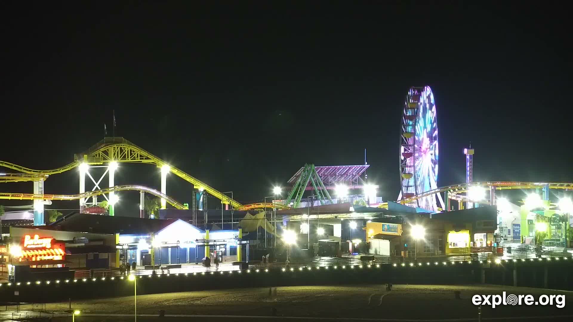 Santa Monica Beach & Pasific Palisades View Live Cam - Santa Monica, Los Angeles, California, USA