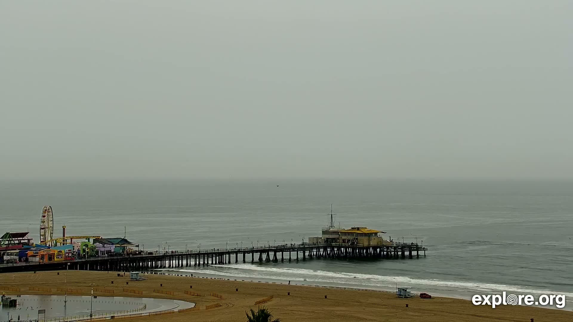 Santa Monica Beach & Pasific Palisades View Live Cam - Santa Monica, Los Angeles, California, USA