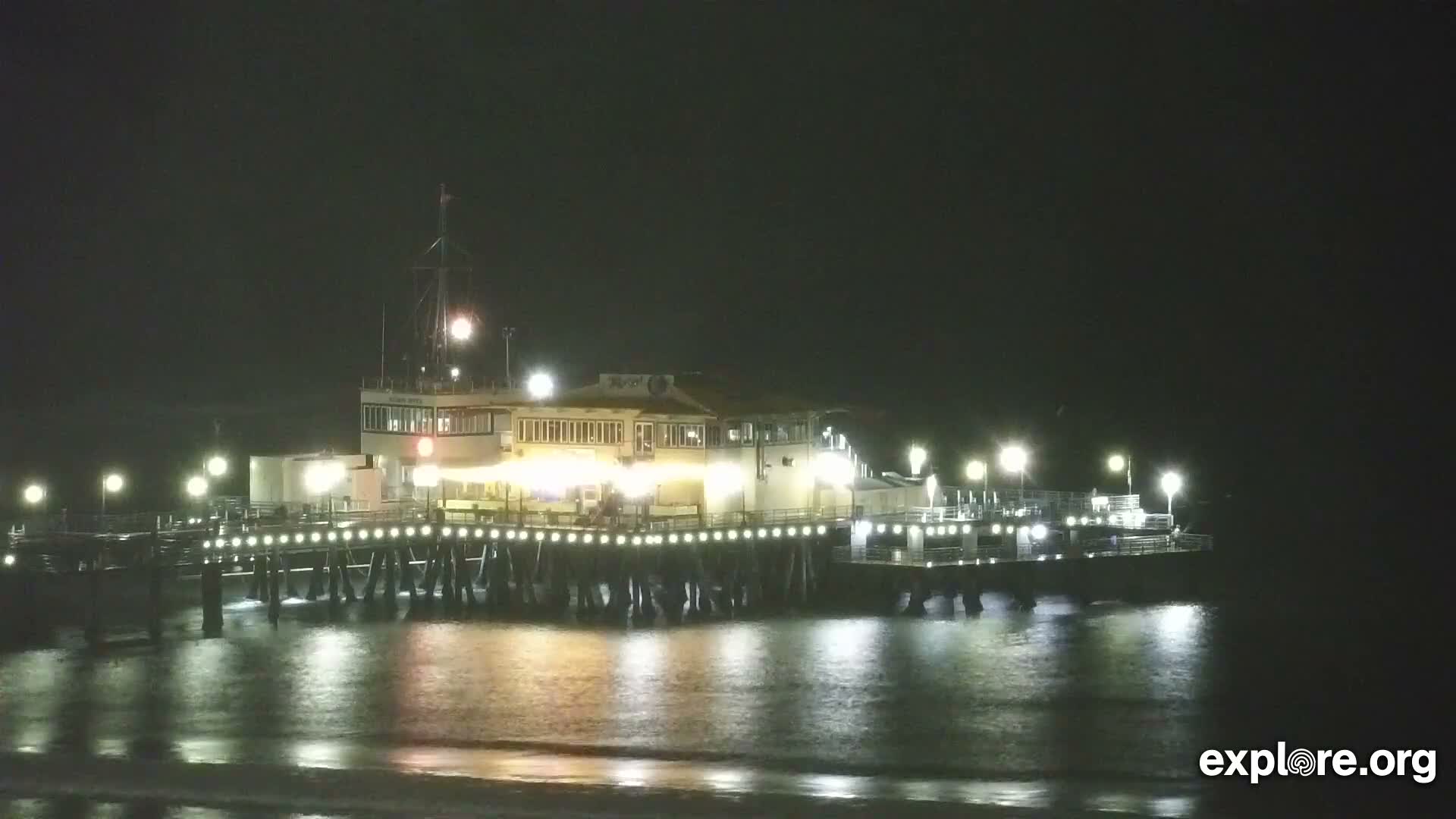 Santa Monica Beach & Pasific Palisades View Live Cam - Santa Monica, Los Angeles, California, USA