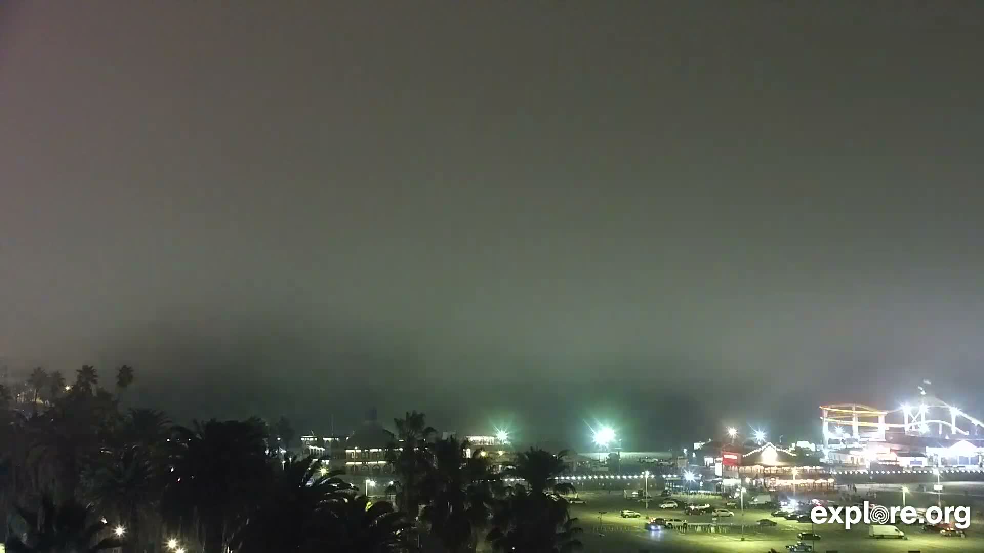 Santa Monica Beach & Pasific Palisades View Live Cam - Santa Monica, Los Angeles, California, USA