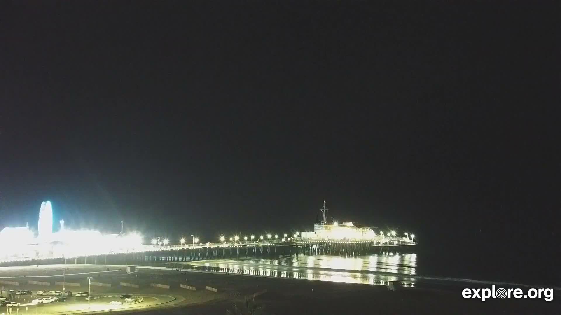 Santa Monica Beach & Pasific Palisades View Live Cam - Santa Monica, Los Angeles, California, USA