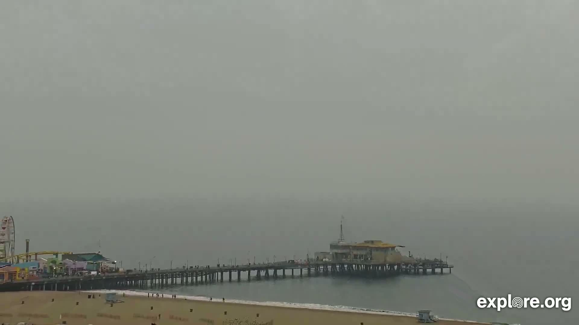 Santa Monica Beach & Pasific Palisades View Live Cam - Santa Monica, Los Angeles, California, USA