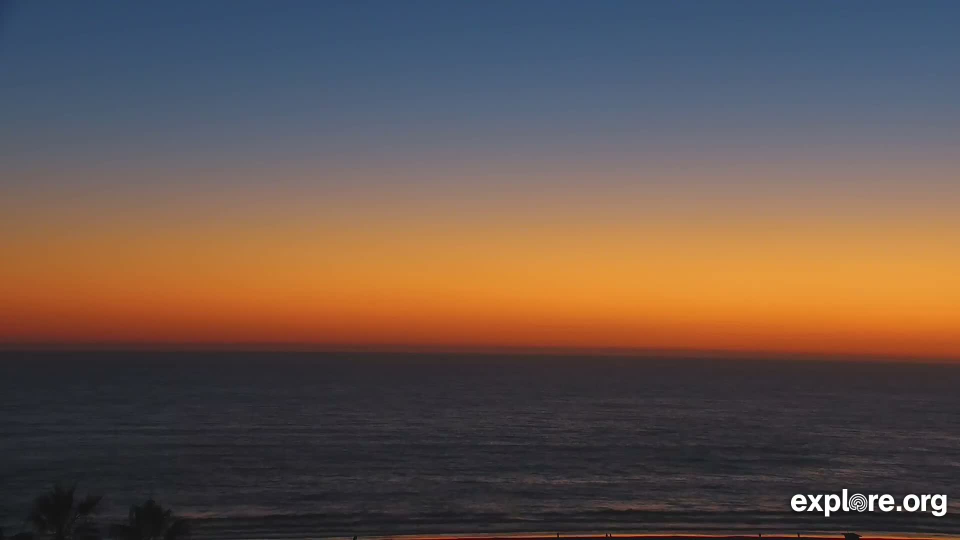 Santa Monica Beach & Pasific Palisades View Live Cam - Santa Monica, Los Angeles, California, USA