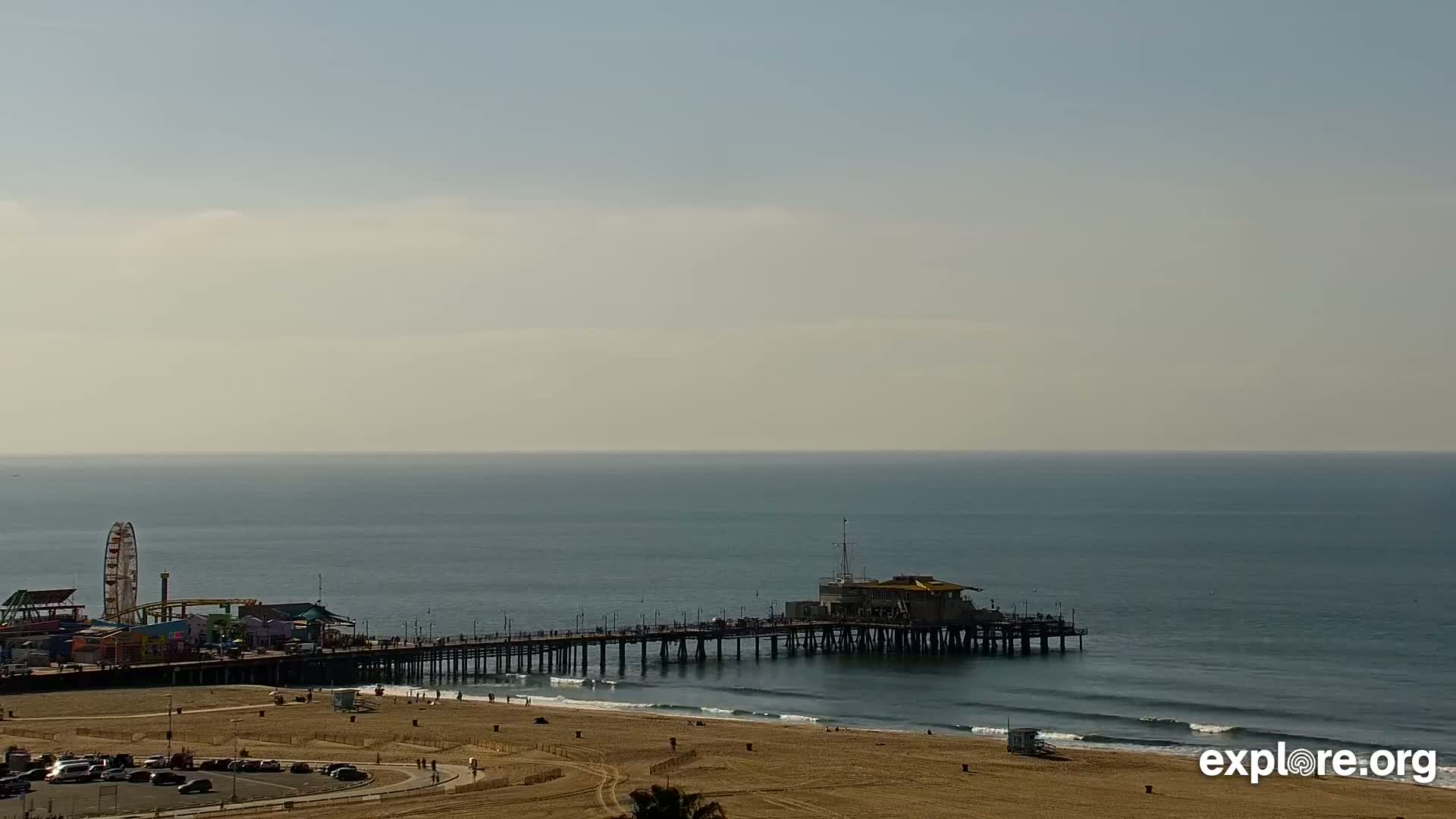 Santa Monica Beach & Pasific Palisades View Live Cam - Santa Monica, Los Angeles, California, USA
