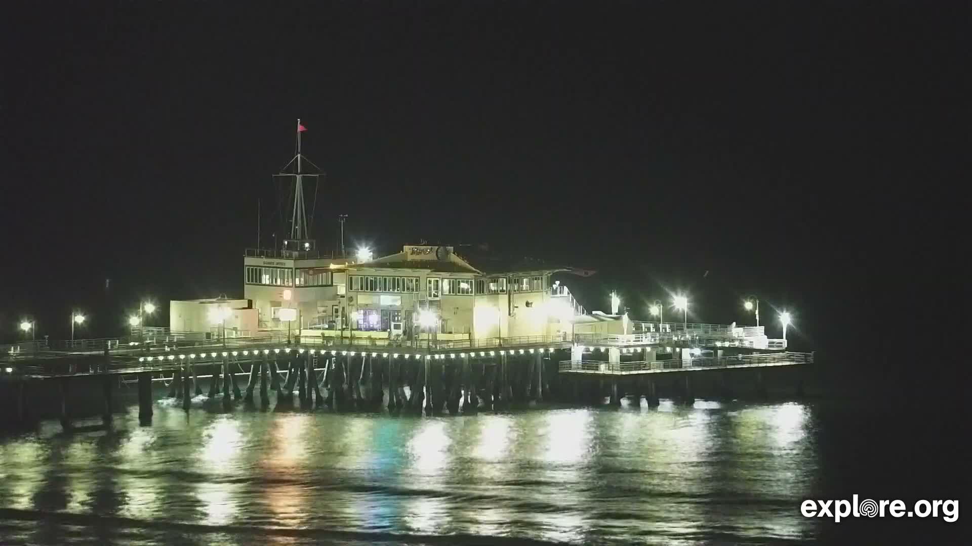 Santa Monica Beach & Pasific Palisades View Live Cam - Santa Monica, Los Angeles, California, USA