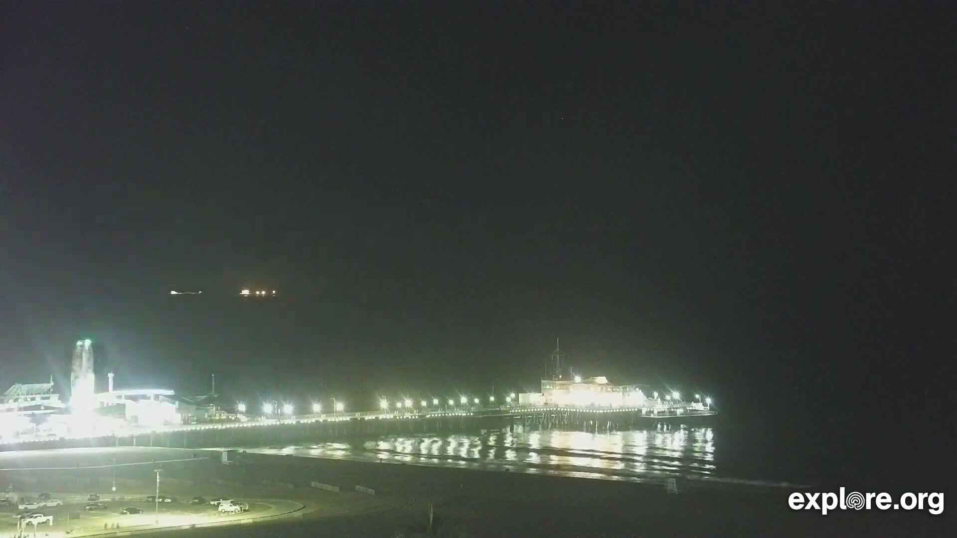 Santa Monica Beach & Pasific Palisades View Live Cam - Santa Monica, Los Angeles, California, USA