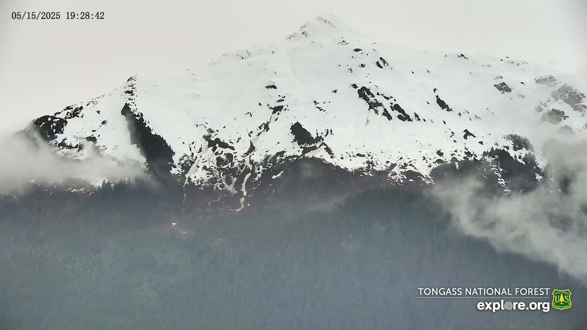 Mendenhall Glacier , Lake & Mountain Live Cam - Mendenhall Valley, Juneau, Alaska, USA