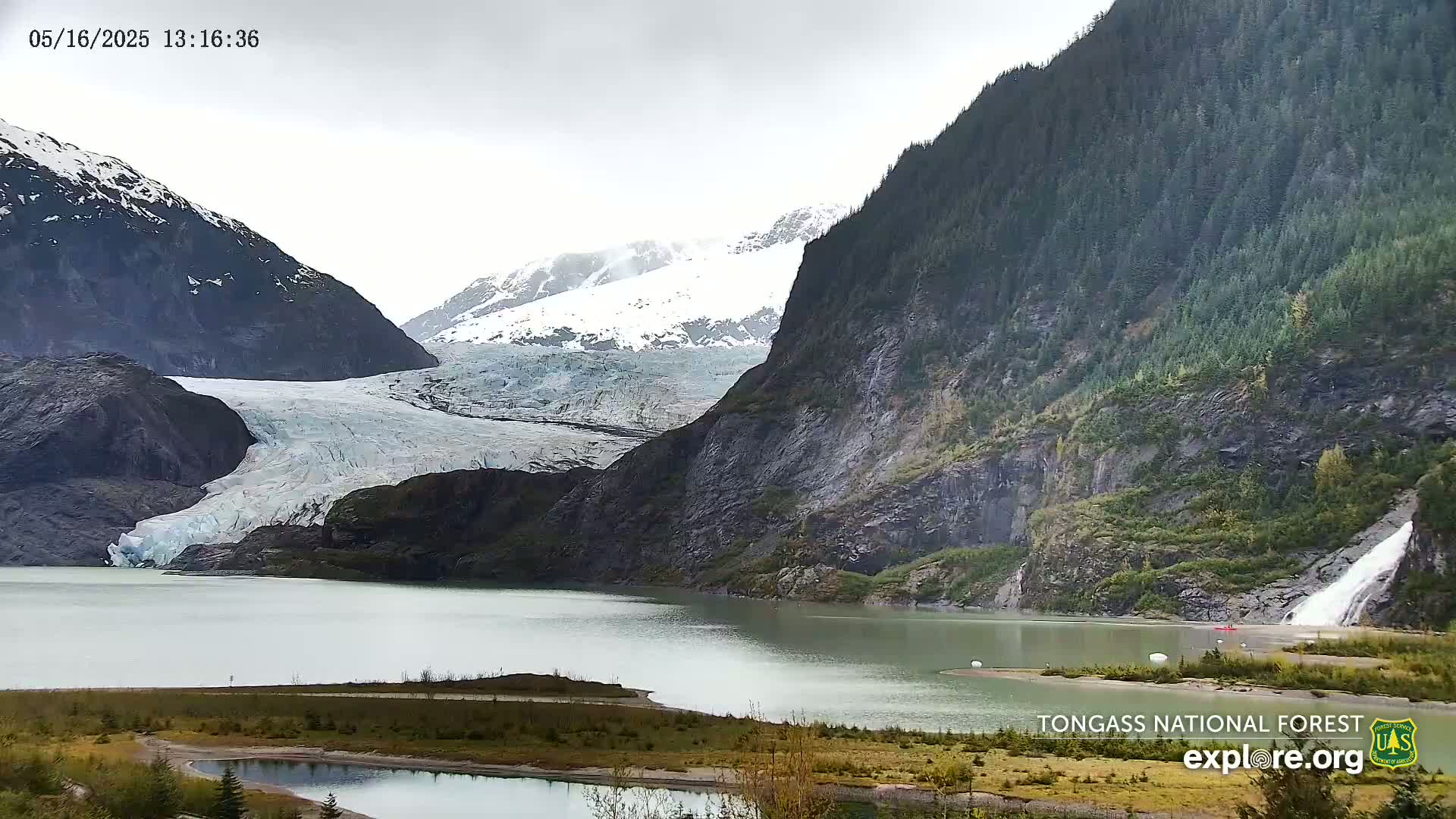 Mendenhall Glacier , Lake & Mountain Live Cam - Mendenhall Valley, Juneau, Alaska, USA