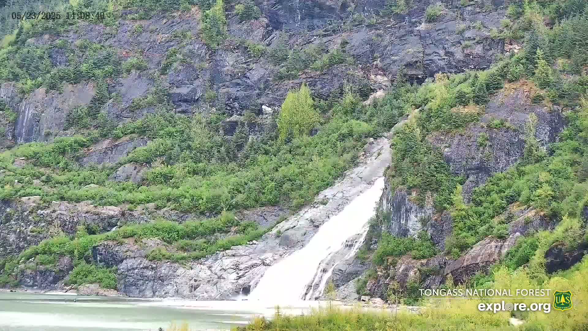 Mendenhall Glacier , Lake & Mountain Live Cam - Mendenhall Valley, Juneau, Alaska, USA