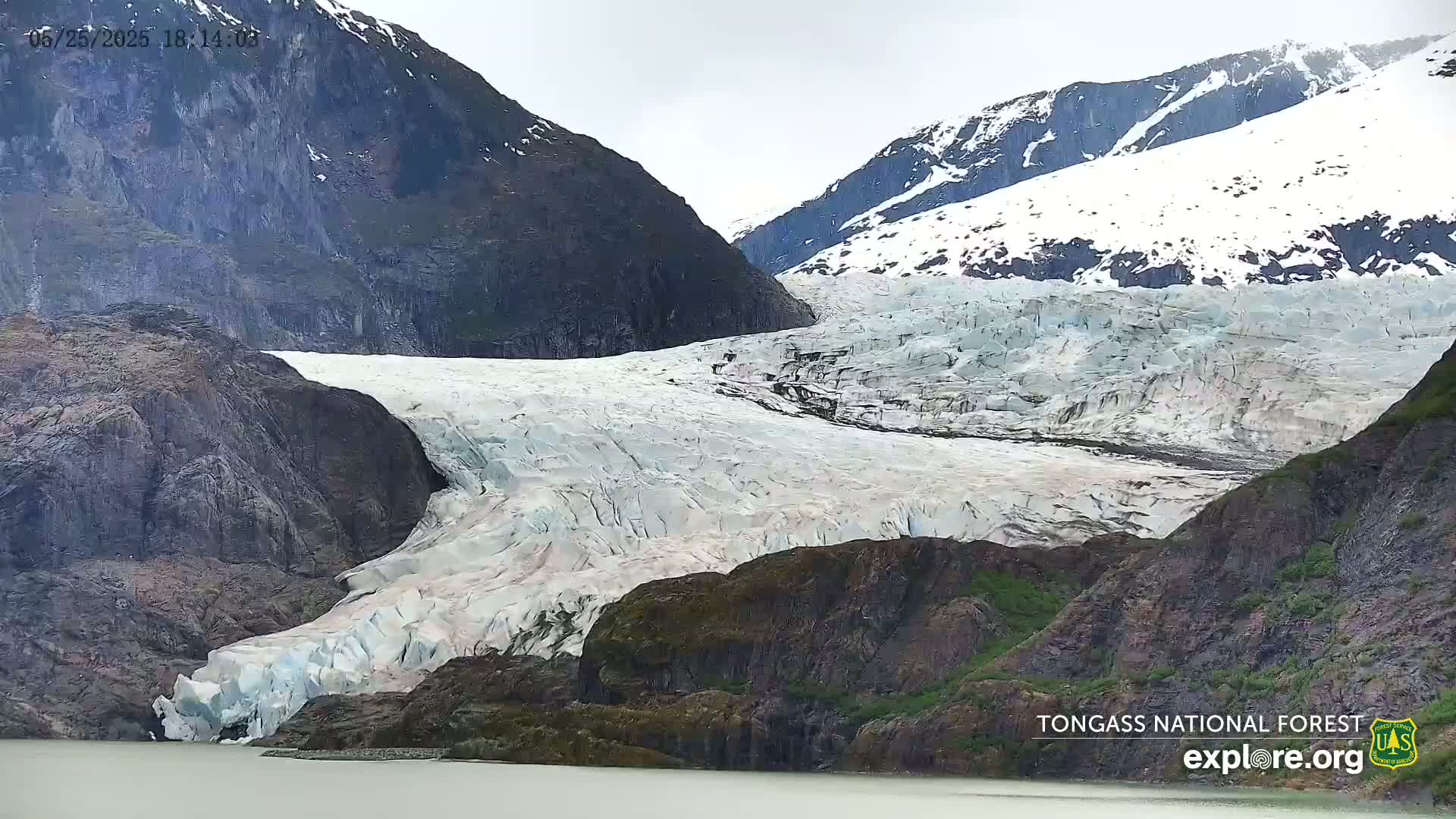 Mendenhall Glacier , Lake & Mountain Live Cam - Mendenhall Valley, Juneau, Alaska, USA