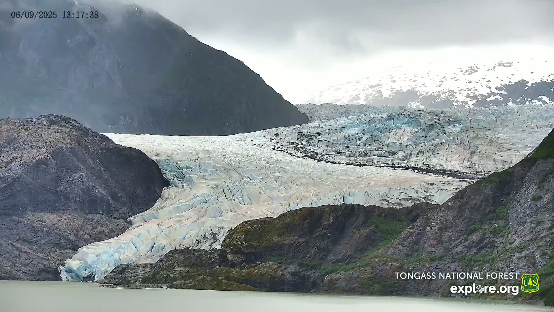 Mendenhall Glacier , Lake & Mountain Live Cam - Mendenhall Valley, Juneau, Alaska, USA