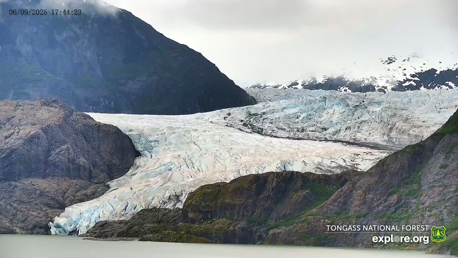 Mendenhall Glacier , Lake & Mountain Live Cam - Mendenhall Valley, Juneau, Alaska, USA