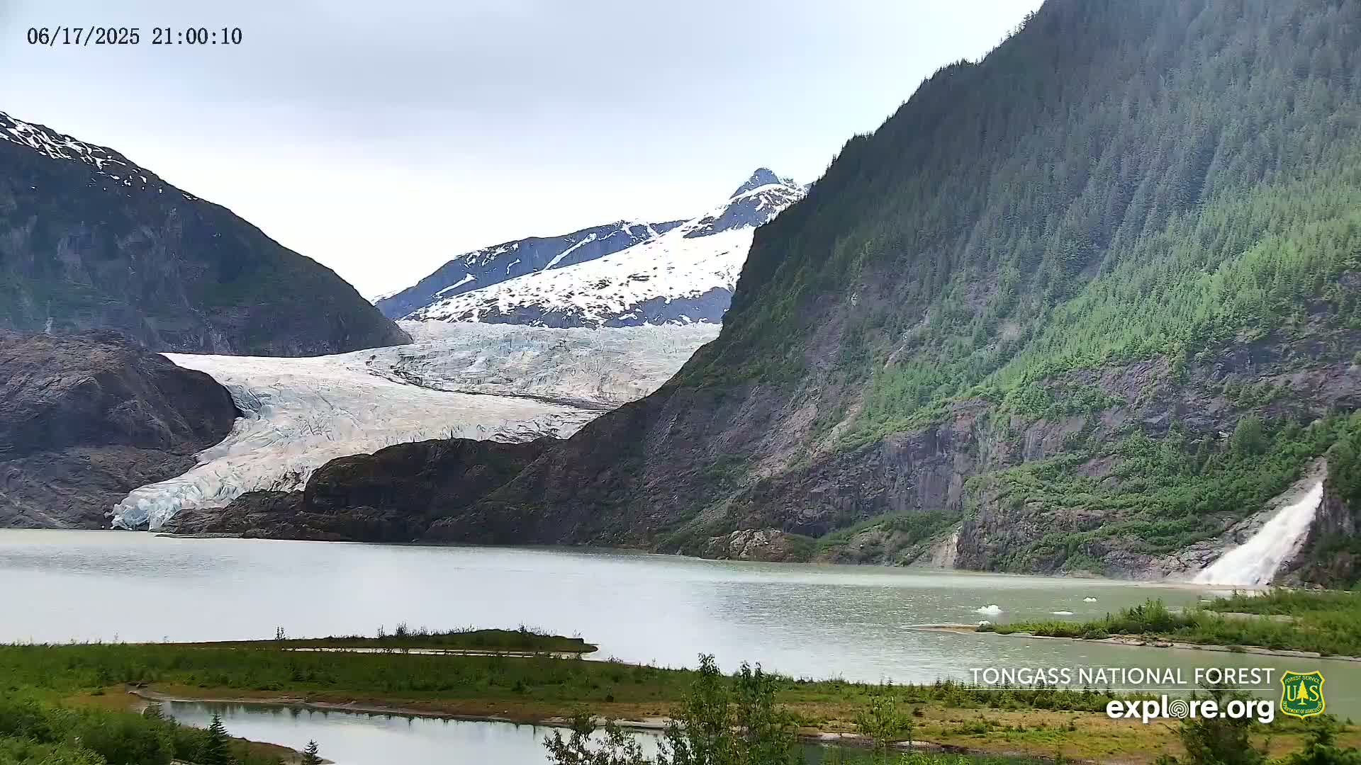 Mendenhall Glacier , Lake & Mountain Live Cam - Mendenhall Valley, Juneau, Alaska, USA