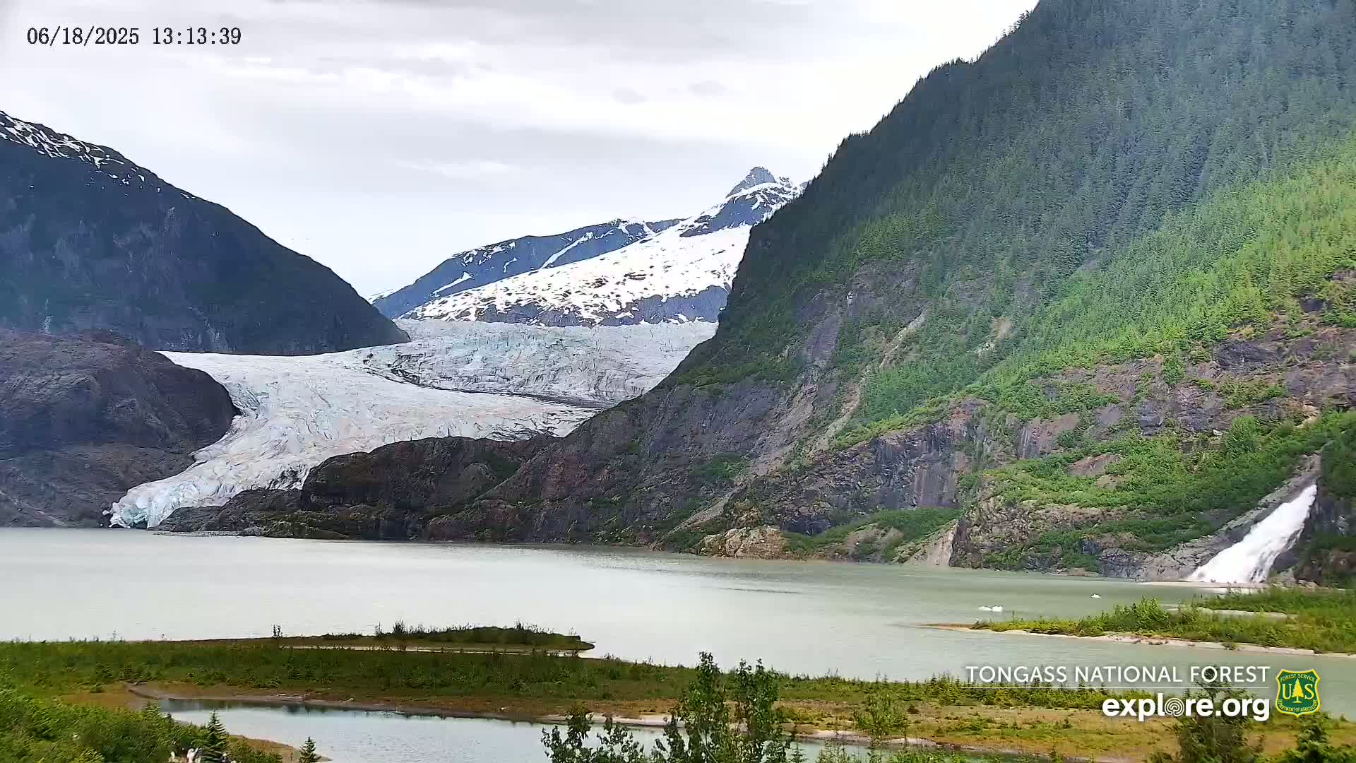 Mendenhall Glacier , Lake & Mountain Live Cam - Mendenhall Valley, Juneau, Alaska, USA