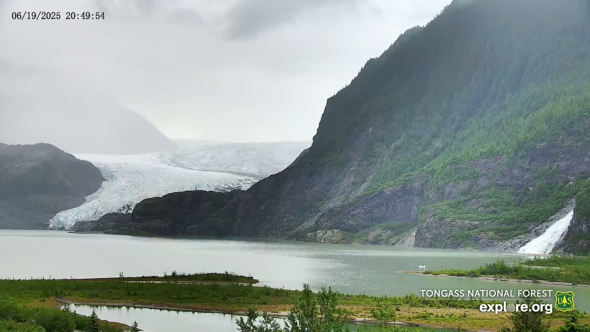 Mendenhall Glacier , Lake & Mountain Live Cam - Mendenhall Valley, Juneau, Alaska, USA