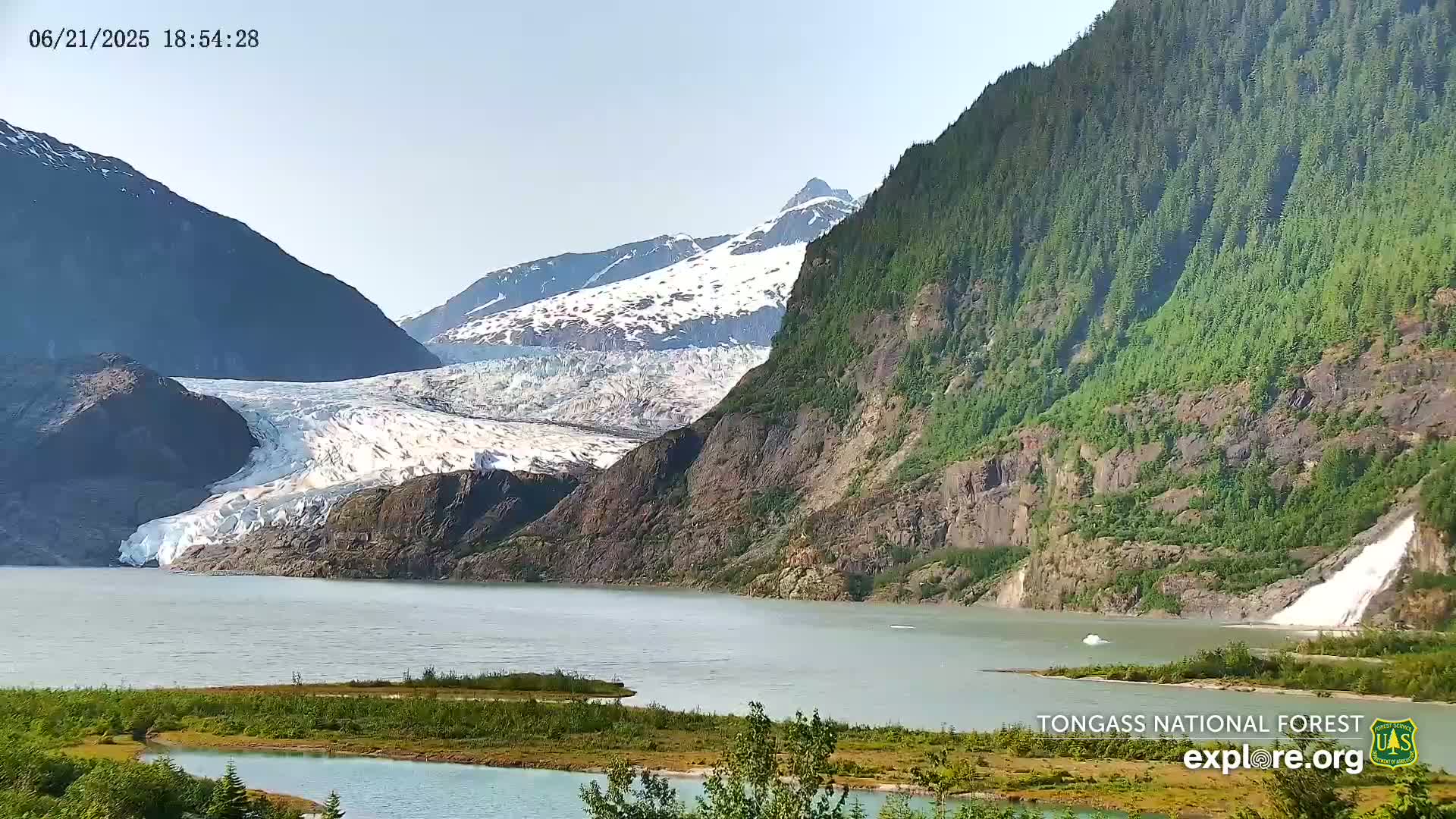 Mendenhall Glacier , Lake & Mountain Live Cam - Mendenhall Valley, Juneau, Alaska, USA