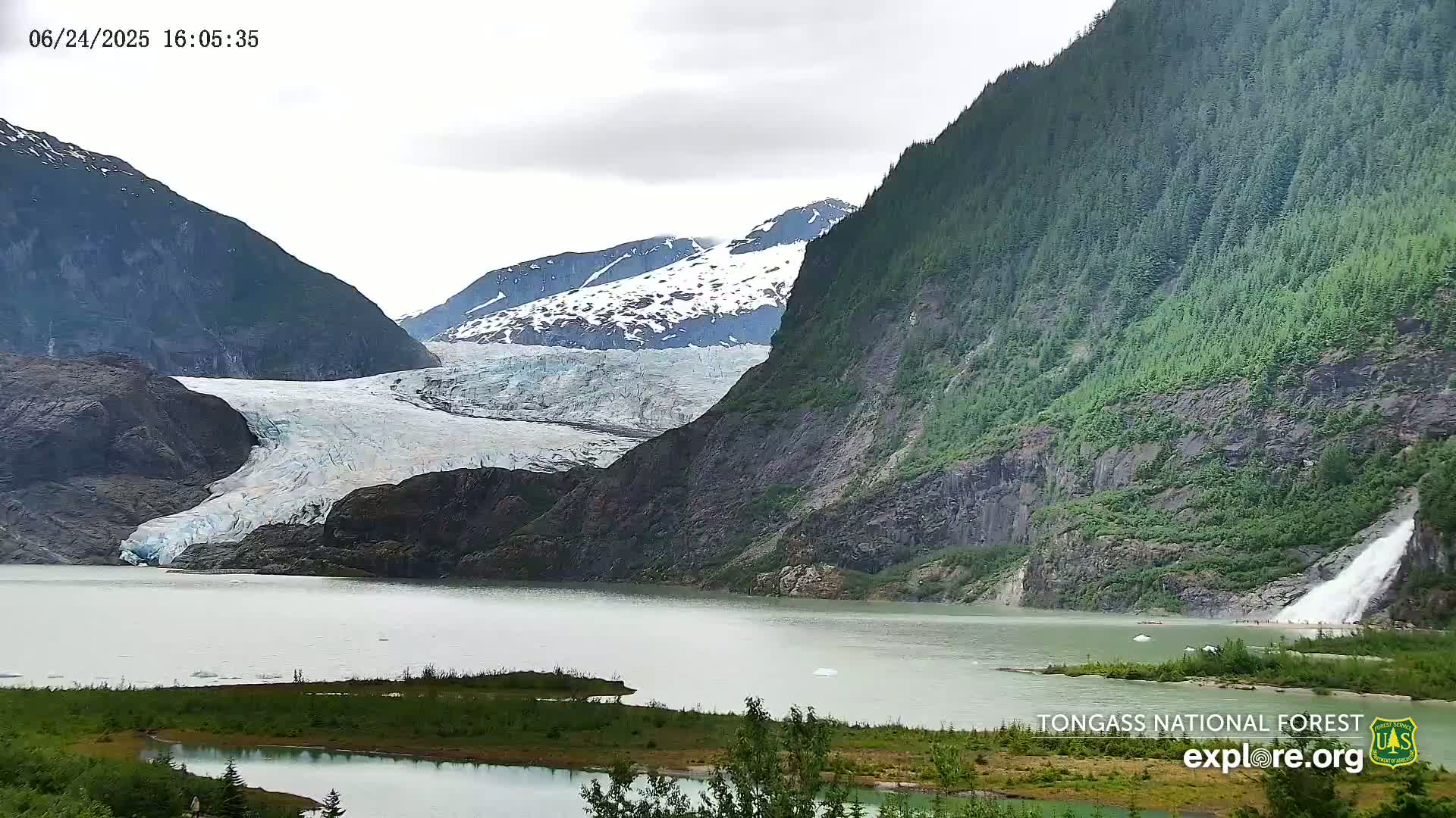 Mendenhall Glacier , Lake & Mountain Live Cam - Mendenhall Valley, Juneau, Alaska, USA