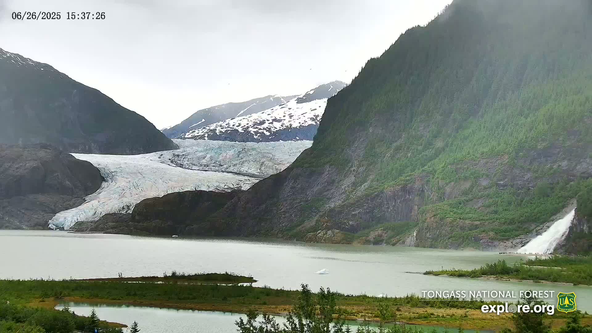 Mendenhall Glacier , Lake & Mountain Live Cam - Mendenhall Valley, Juneau, Alaska, USA