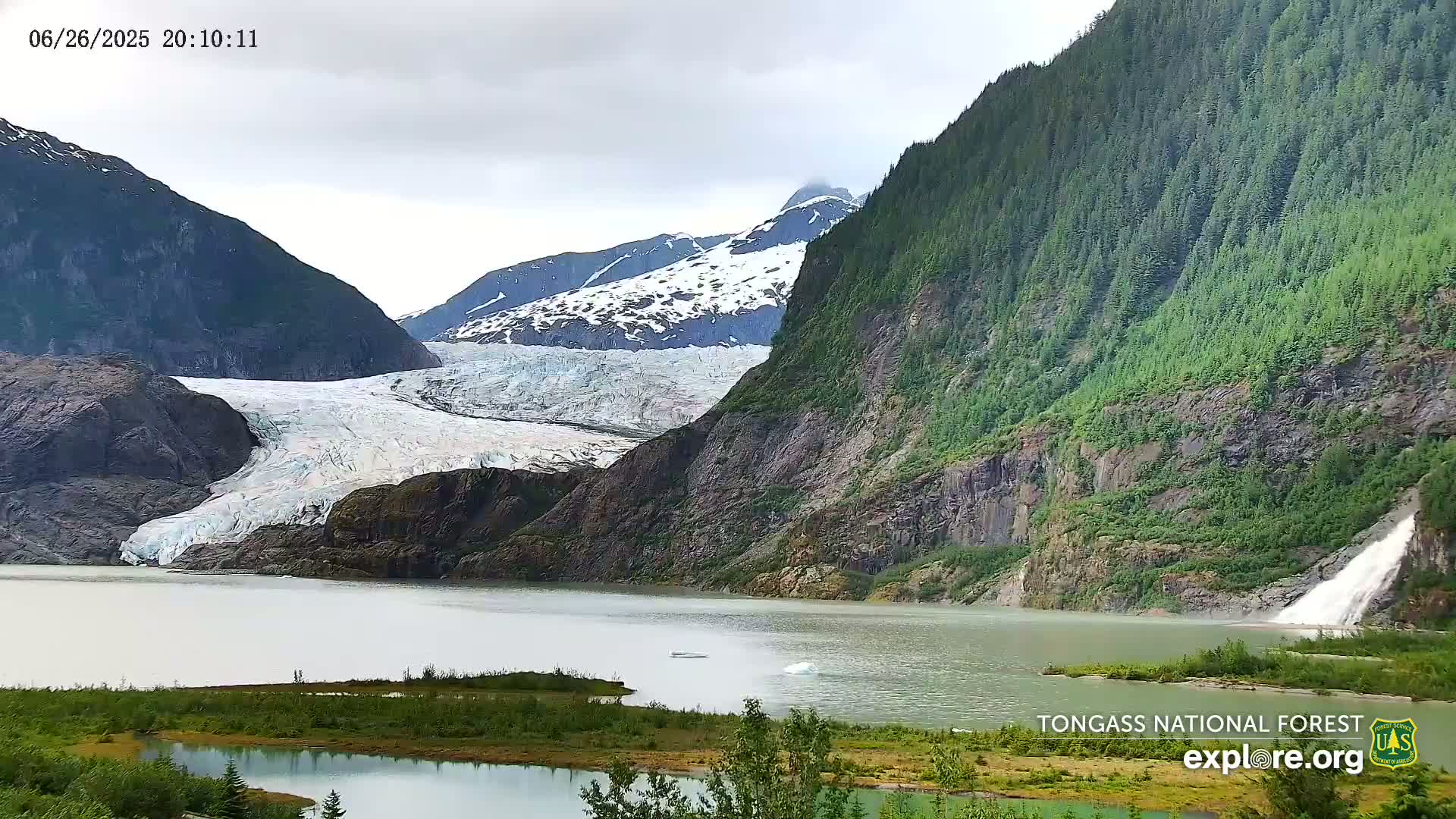 Mendenhall Glacier , Lake & Mountain Live Cam - Mendenhall Valley, Juneau, Alaska, USA