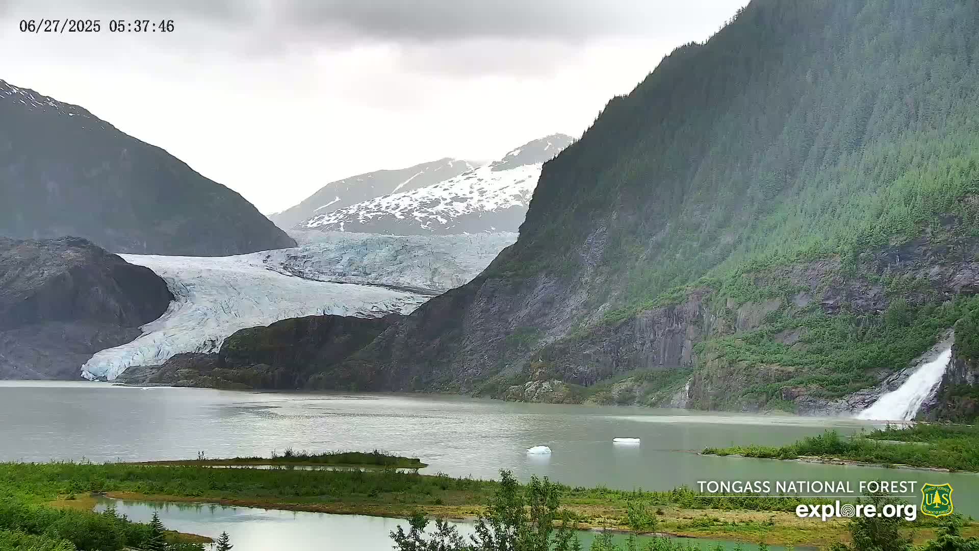Mendenhall Glacier , Lake & Mountain Live Cam - Mendenhall Valley, Juneau, Alaska, USA