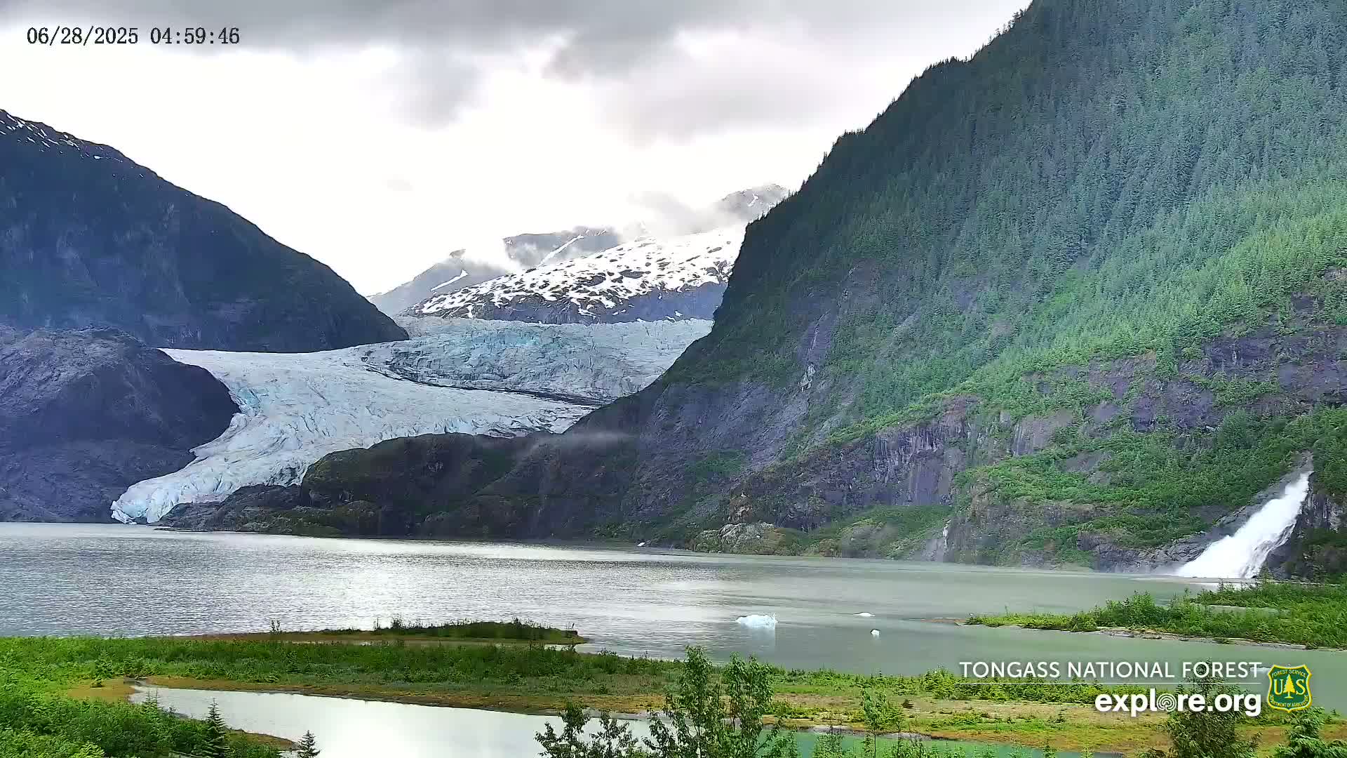 Mendenhall Glacier , Lake & Mountain Live Cam - Mendenhall Valley, Juneau, Alaska, USA