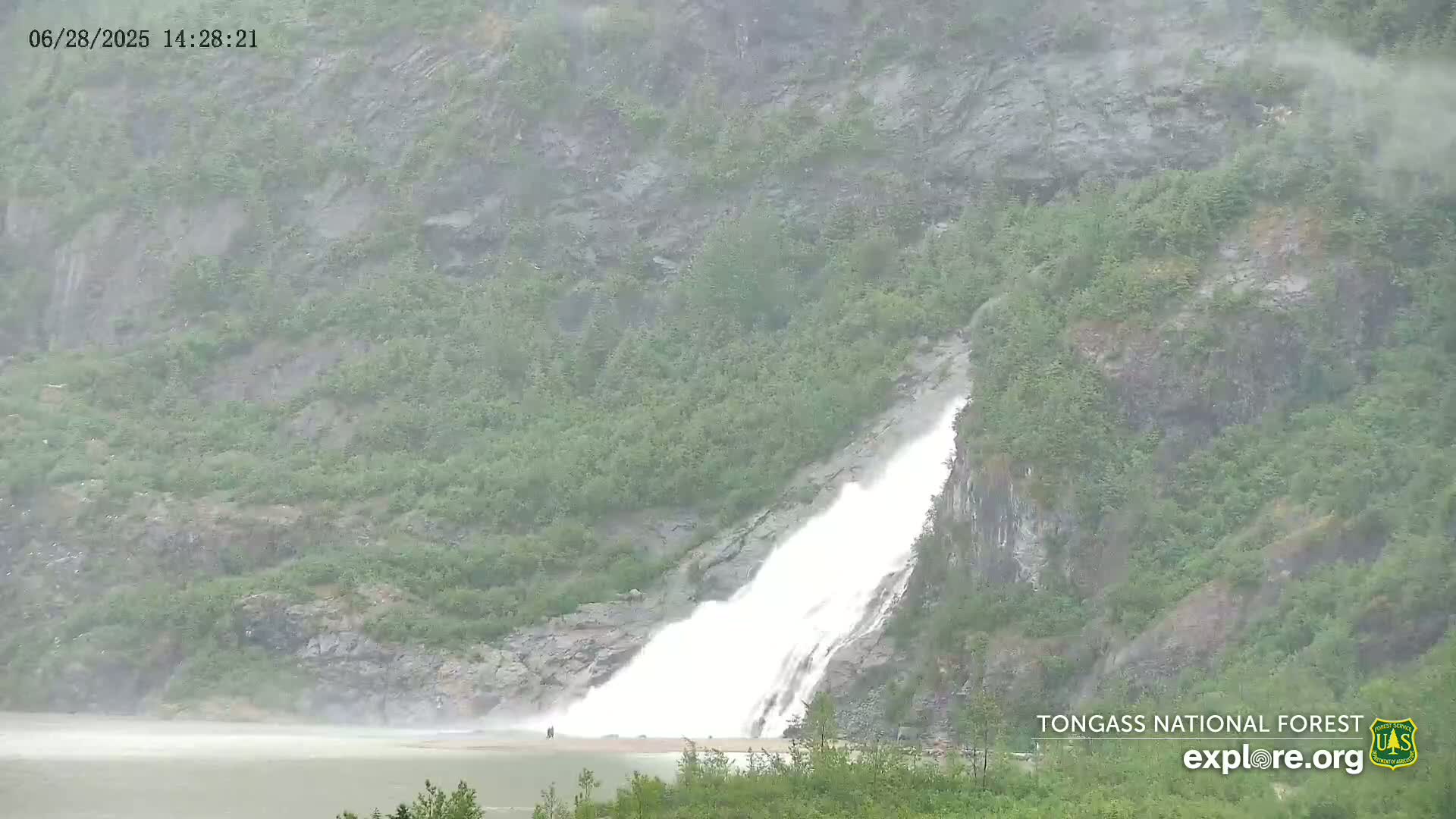 Mendenhall Glacier , Lake & Mountain Live Cam - Mendenhall Valley, Juneau, Alaska, USA