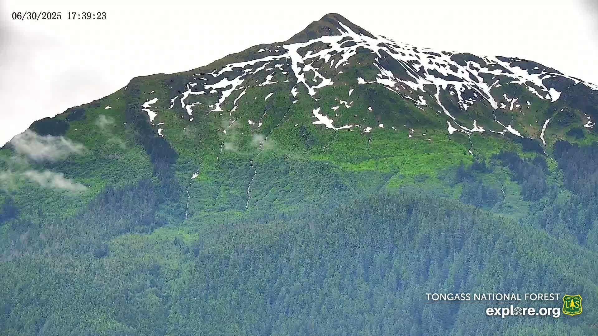 Mendenhall Glacier , Lake & Mountain Live Cam - Mendenhall Valley, Juneau, Alaska, USA