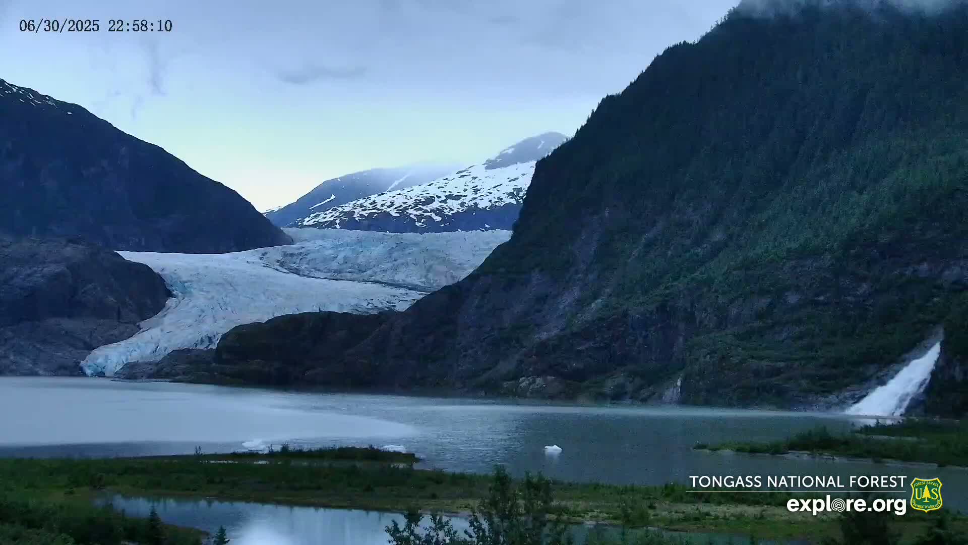 Mendenhall Glacier , Lake & Mountain Live Cam - Mendenhall Valley, Juneau, Alaska, USA
