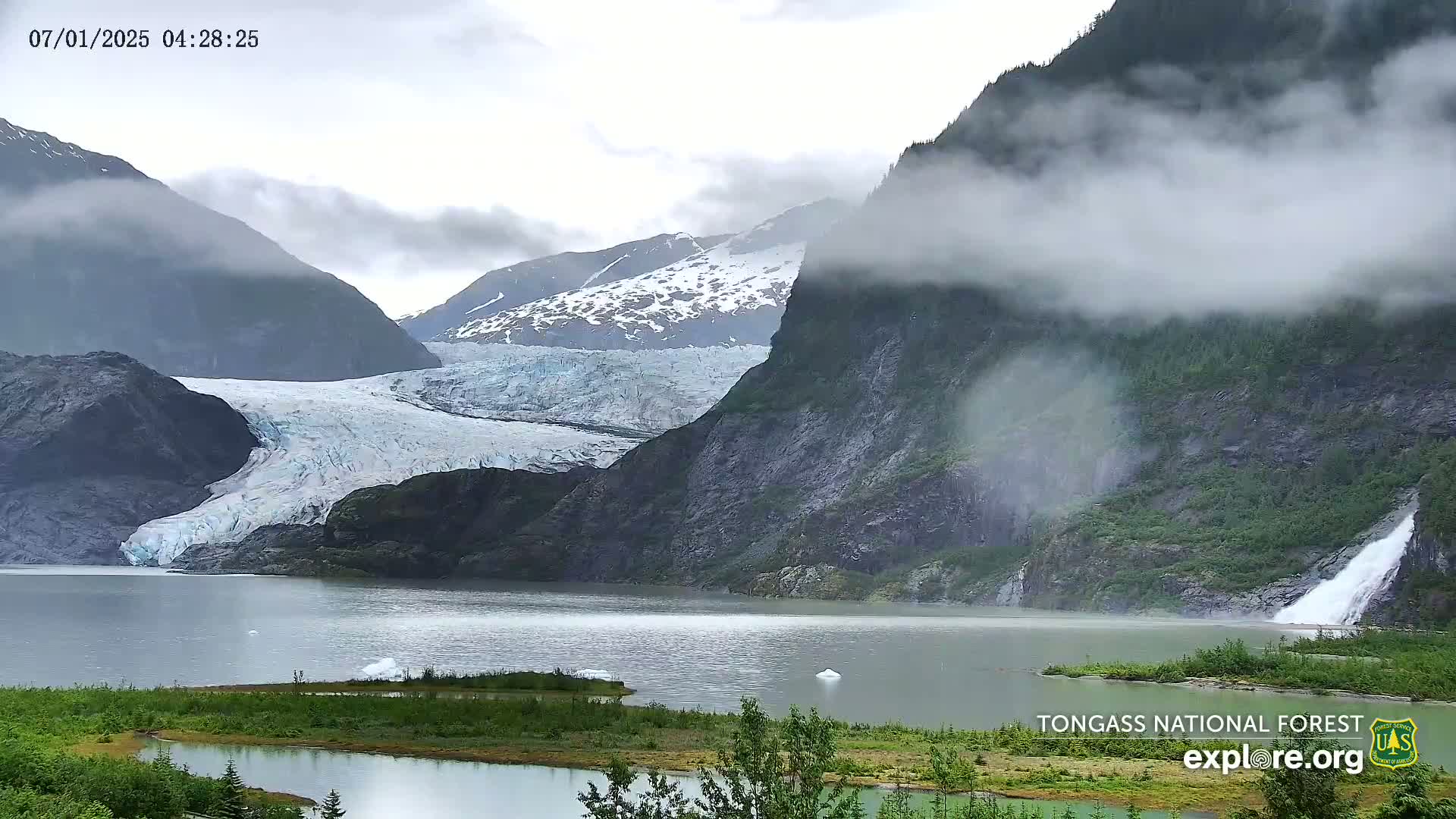 Mendenhall Glacier , Lake & Mountain Live Cam - Mendenhall Valley, Juneau, Alaska, USA