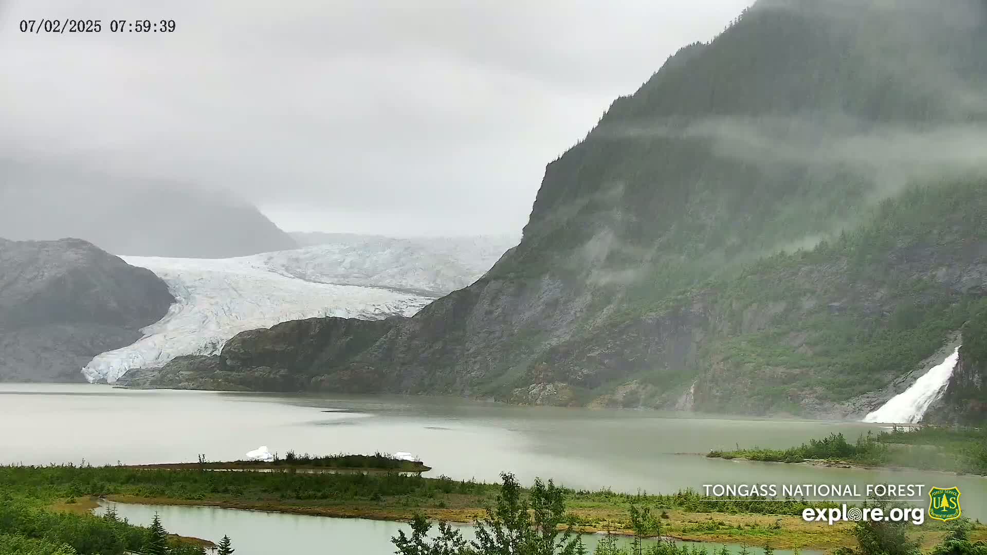 Mendenhall Glacier , Lake & Mountain Live Cam - Mendenhall Valley, Juneau, Alaska, USA