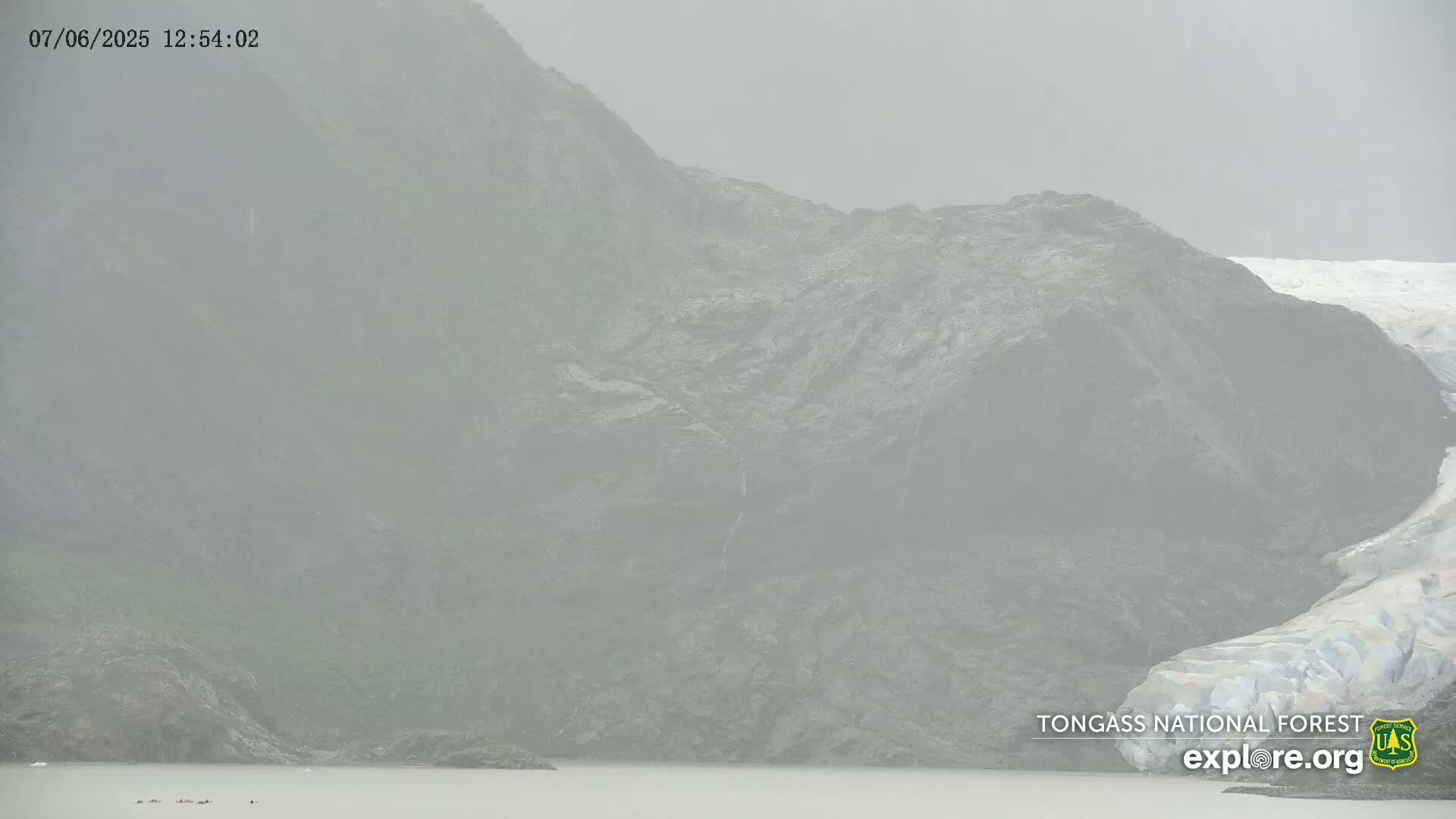 Mendenhall Glacier , Lake & Mountain Live Cam - Mendenhall Valley, Juneau, Alaska, USA
