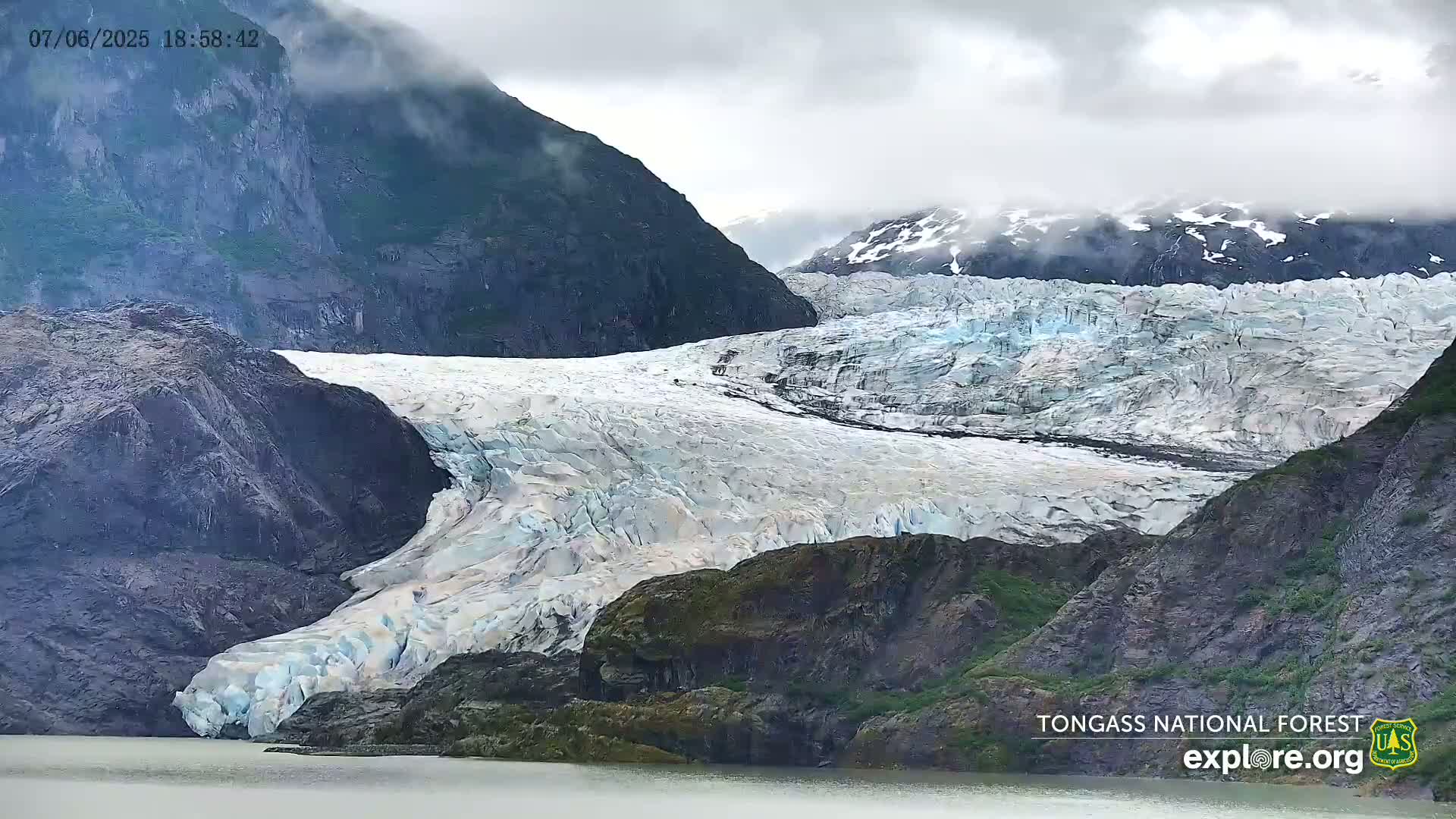 Mendenhall Glacier , Lake & Mountain Live Cam - Mendenhall Valley, Juneau, Alaska, USA