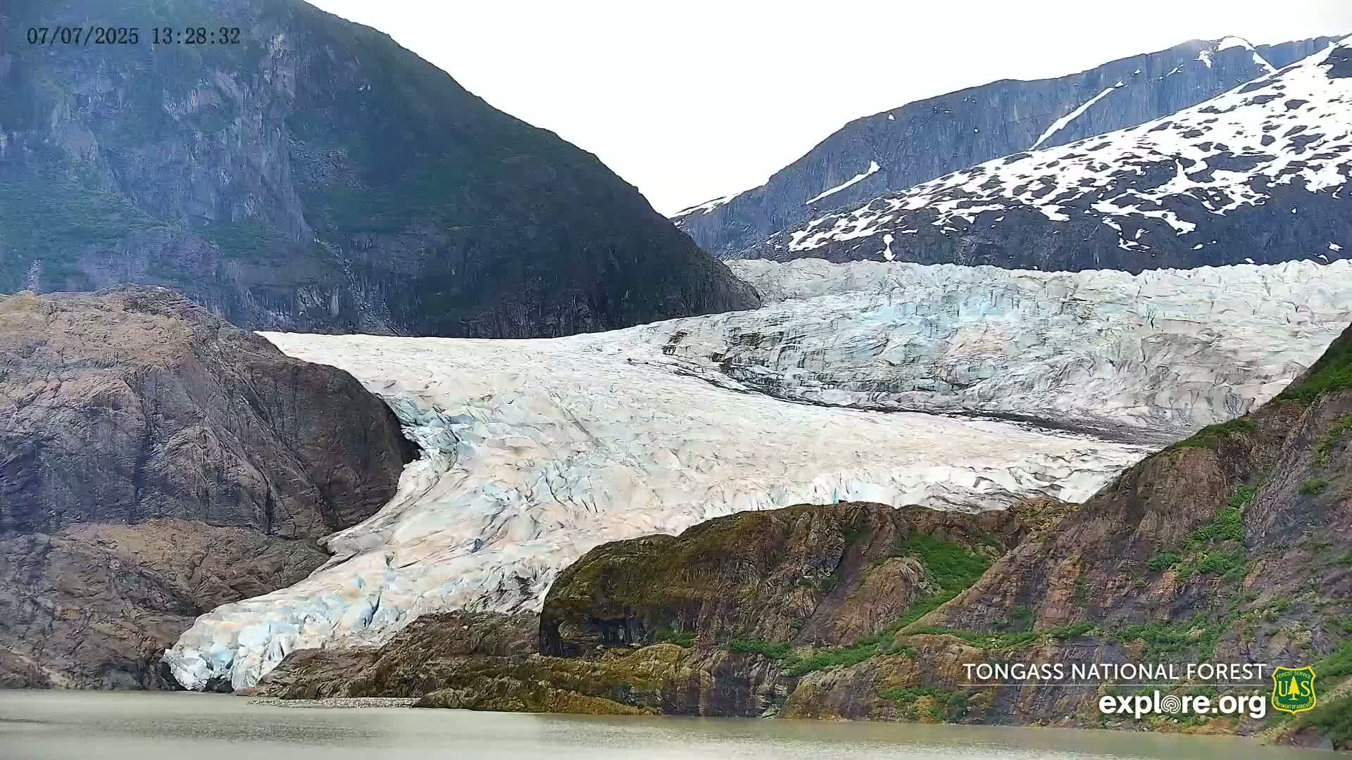 Mendenhall Glacier , Lake & Mountain Live Cam - Mendenhall Valley, Juneau, Alaska, USA