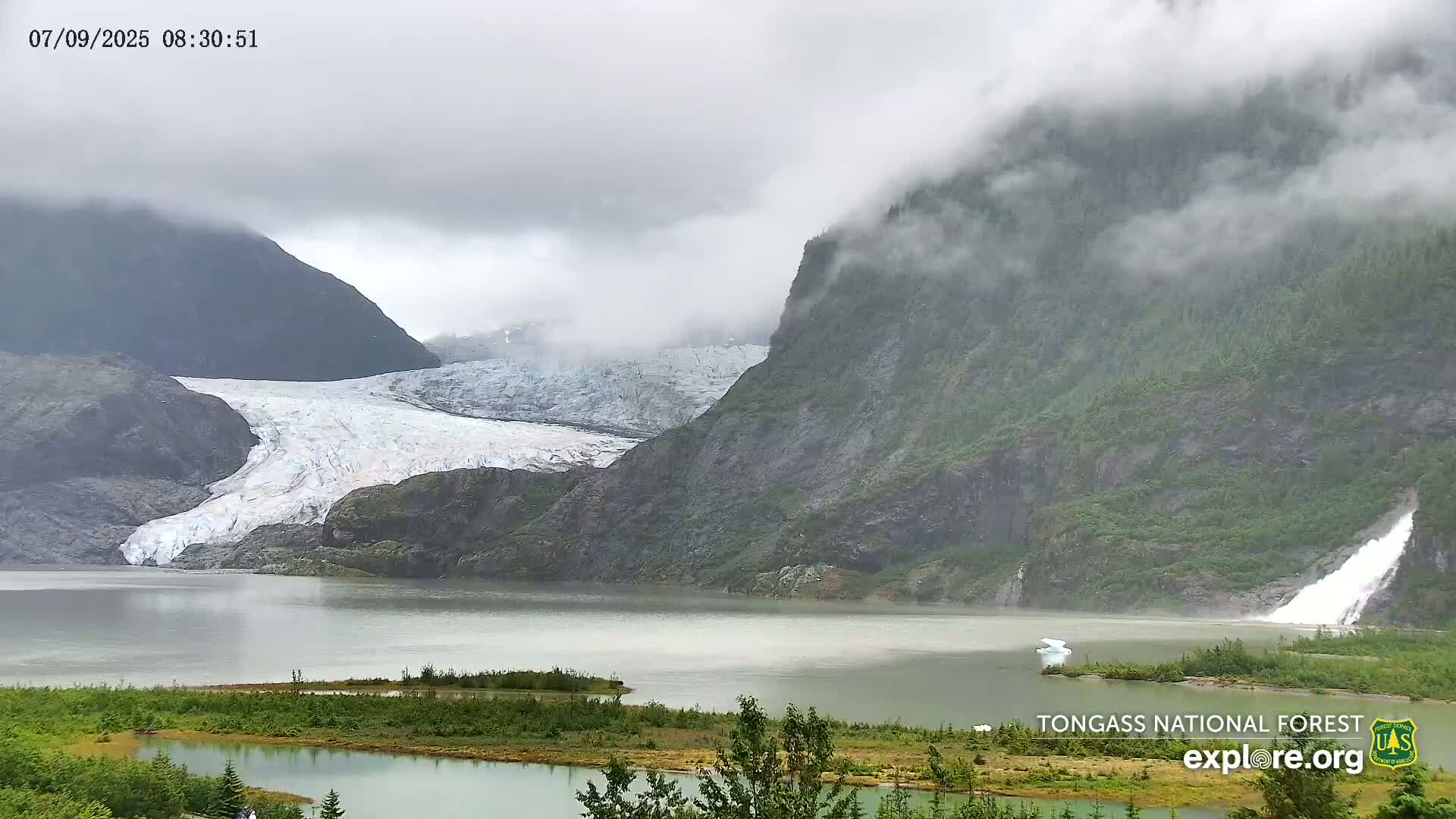 Mendenhall Glacier , Lake & Mountain Live Cam - Mendenhall Valley, Juneau, Alaska, USA