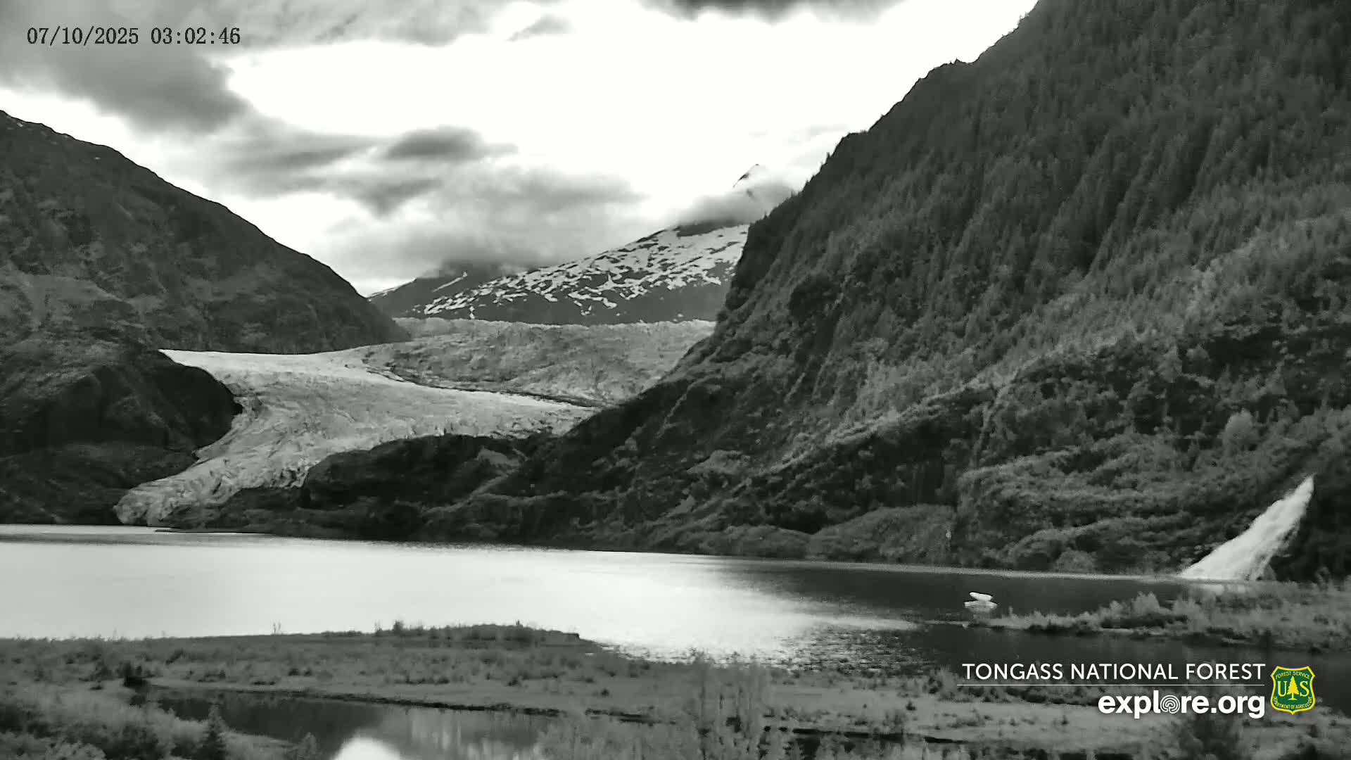 Mendenhall Glacier , Lake & Mountain Live Cam - Mendenhall Valley, Juneau, Alaska, USA
