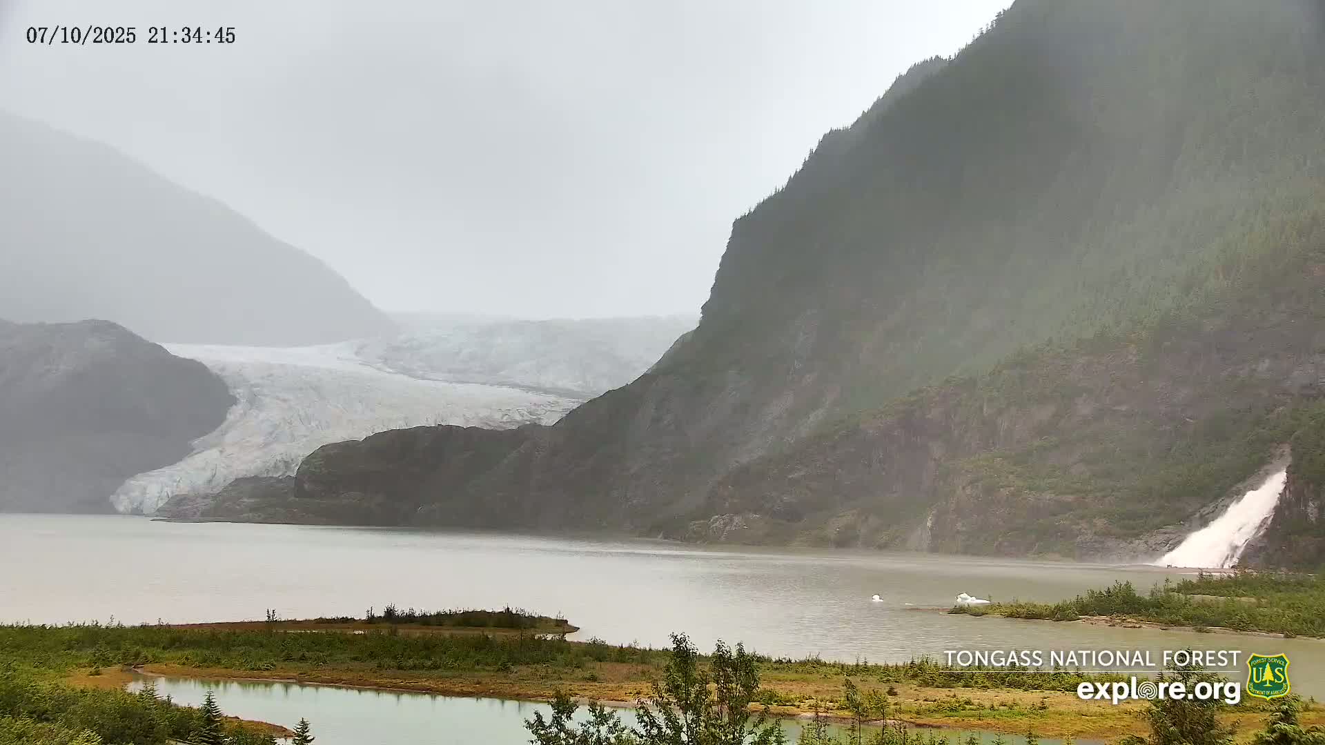 Mendenhall Glacier , Lake & Mountain Live Cam - Mendenhall Valley, Juneau, Alaska, USA