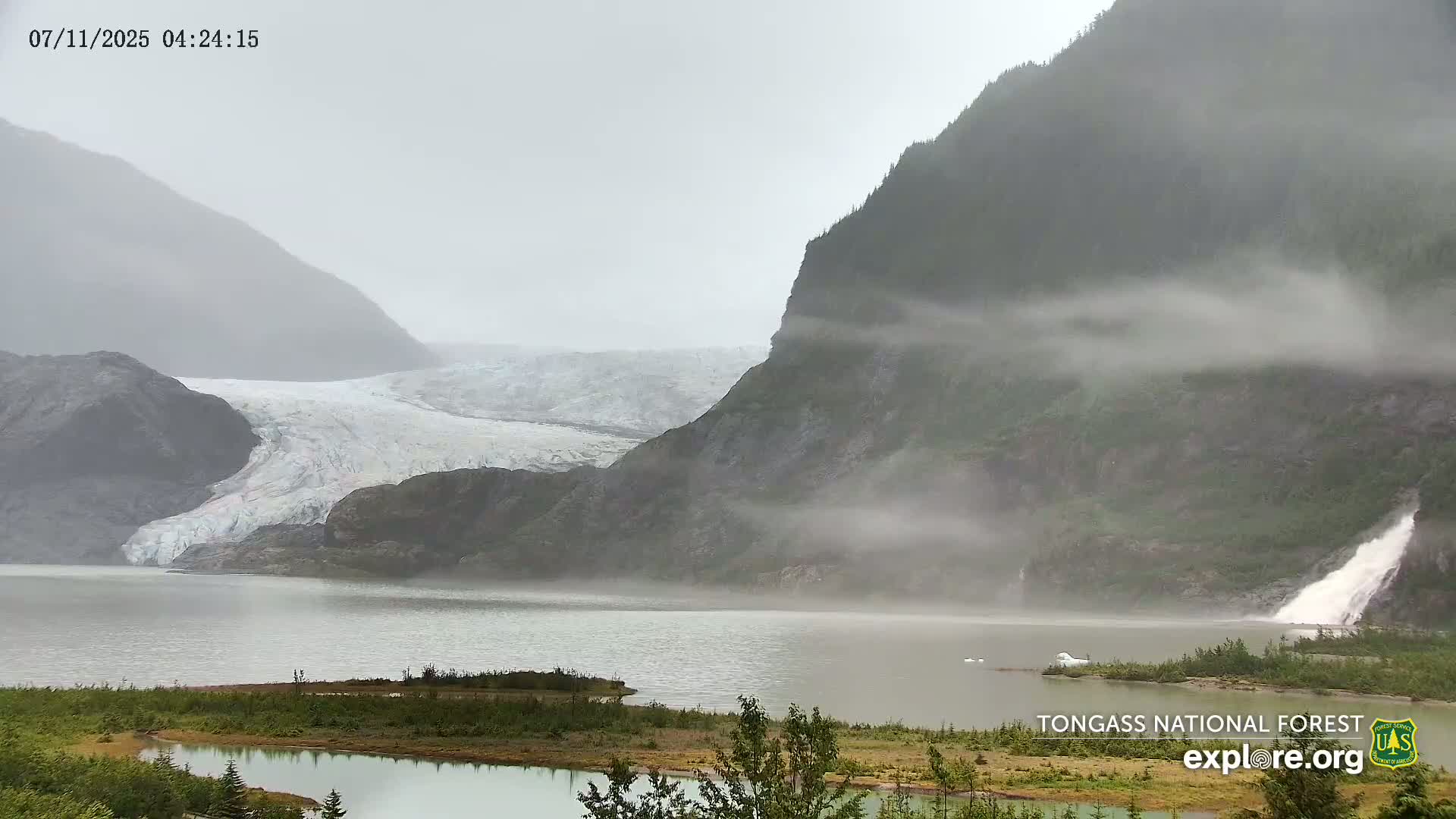 Mendenhall Glacier , Lake & Mountain Live Cam - Mendenhall Valley, Juneau, Alaska, USA