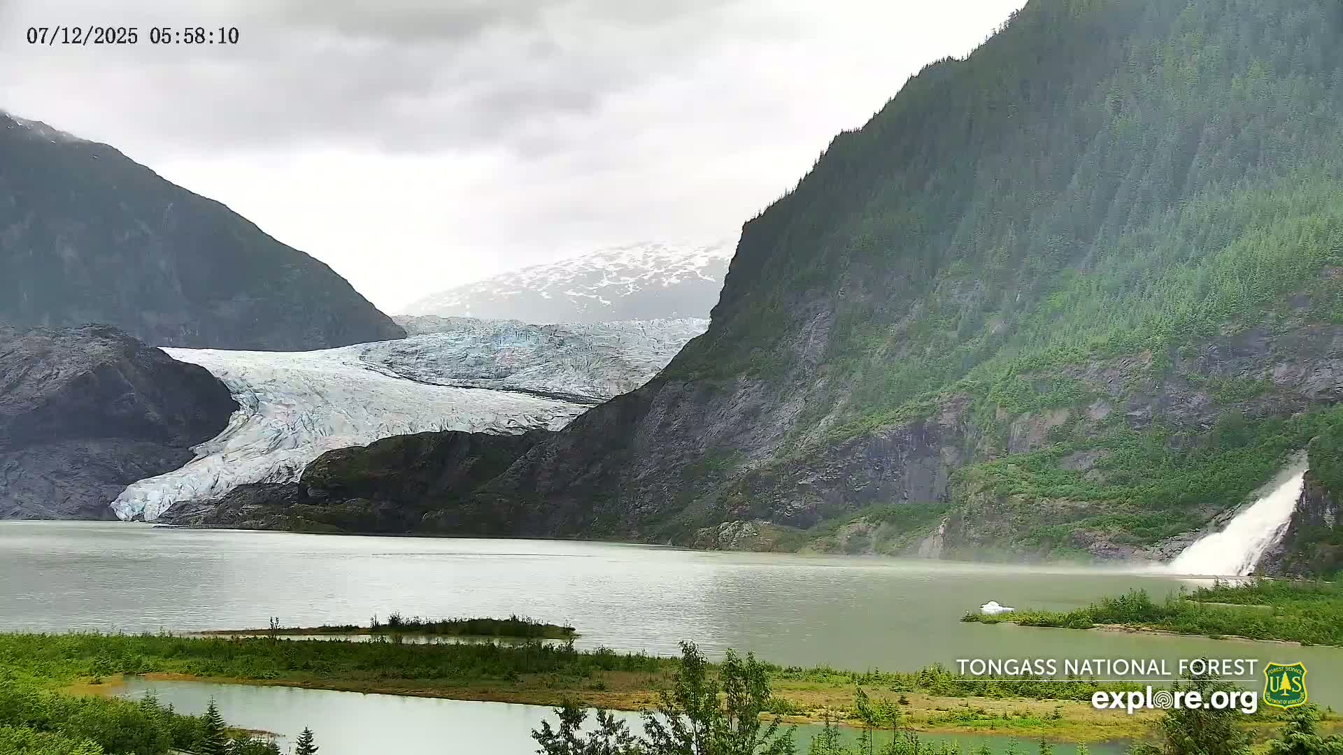 Mendenhall Glacier , Lake & Mountain Live Cam - Mendenhall Valley, Juneau, Alaska, USA
