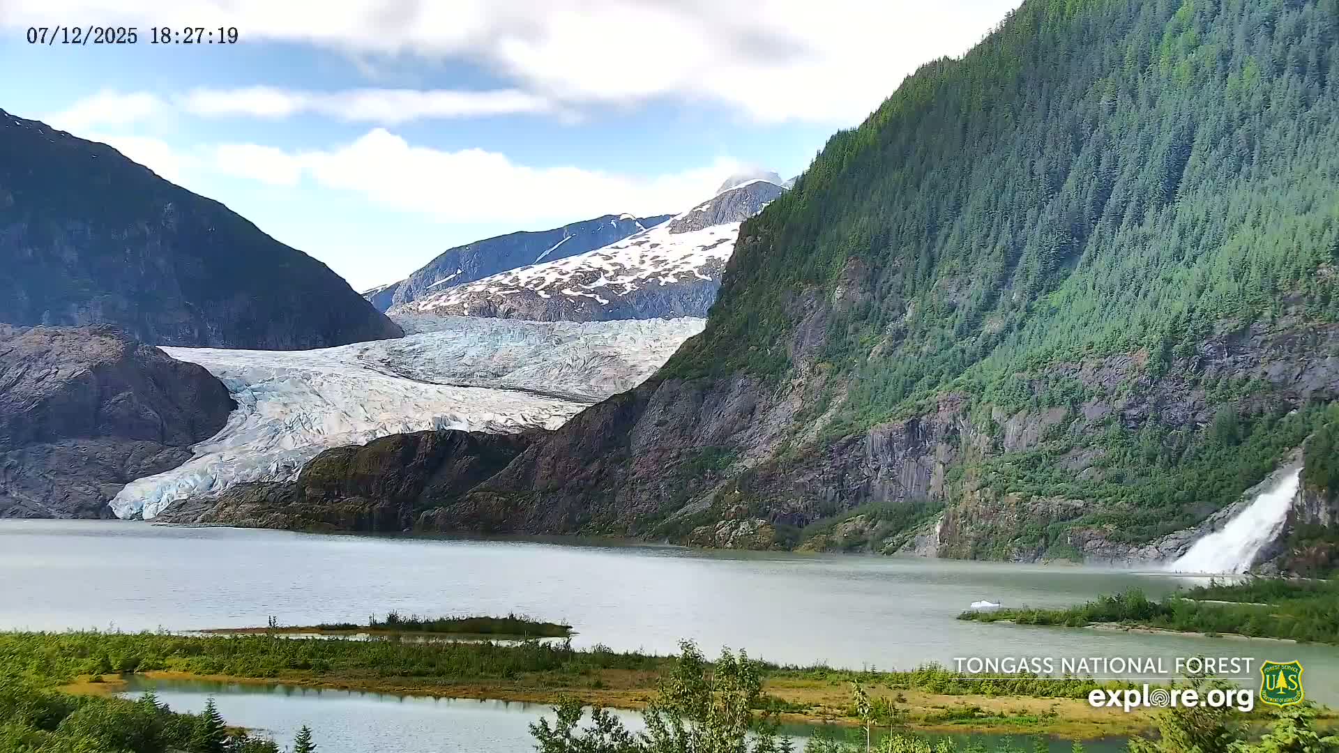 Mendenhall Glacier , Lake & Mountain Live Cam - Mendenhall Valley, Juneau, Alaska, USA