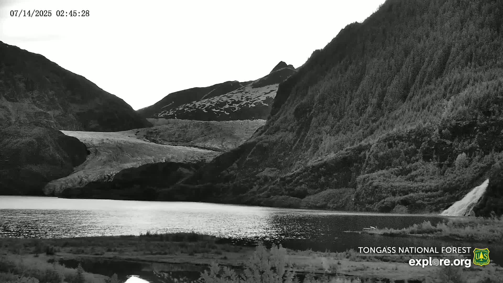 Mendenhall Glacier , Lake & Mountain Live Cam - Mendenhall Valley, Juneau, Alaska, USA