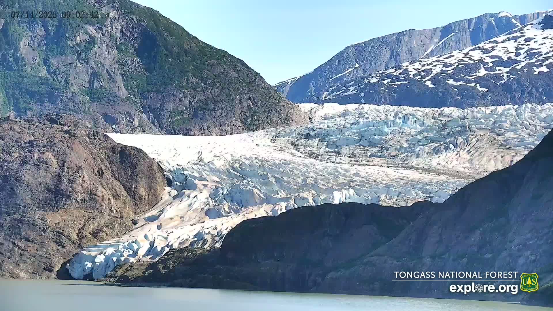 Mendenhall Glacier , Lake & Mountain Live Cam - Mendenhall Valley, Juneau, Alaska, USA