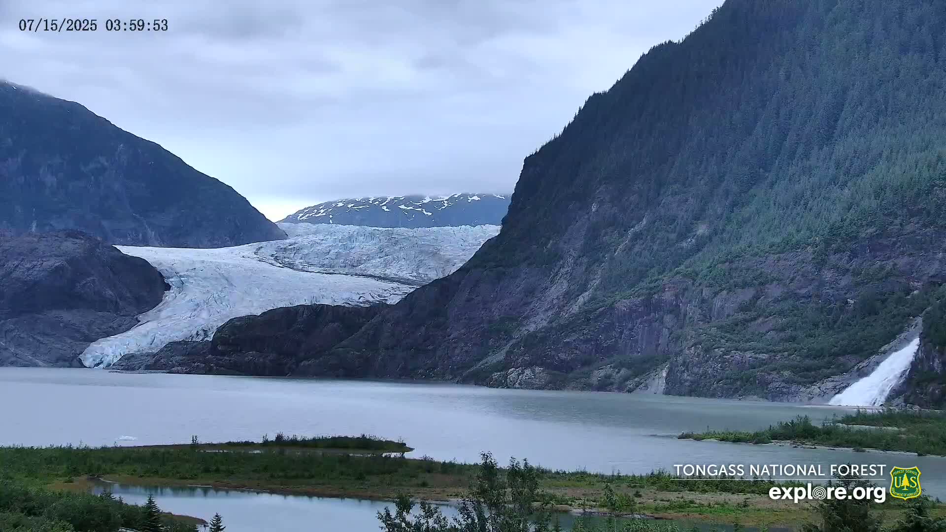 Mendenhall Glacier , Lake & Mountain Live Cam - Mendenhall Valley, Juneau, Alaska, USA