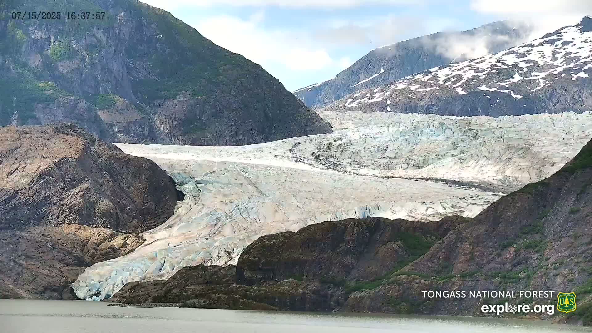 Mendenhall Glacier , Lake & Mountain Live Cam - Mendenhall Valley, Juneau, Alaska, USA
