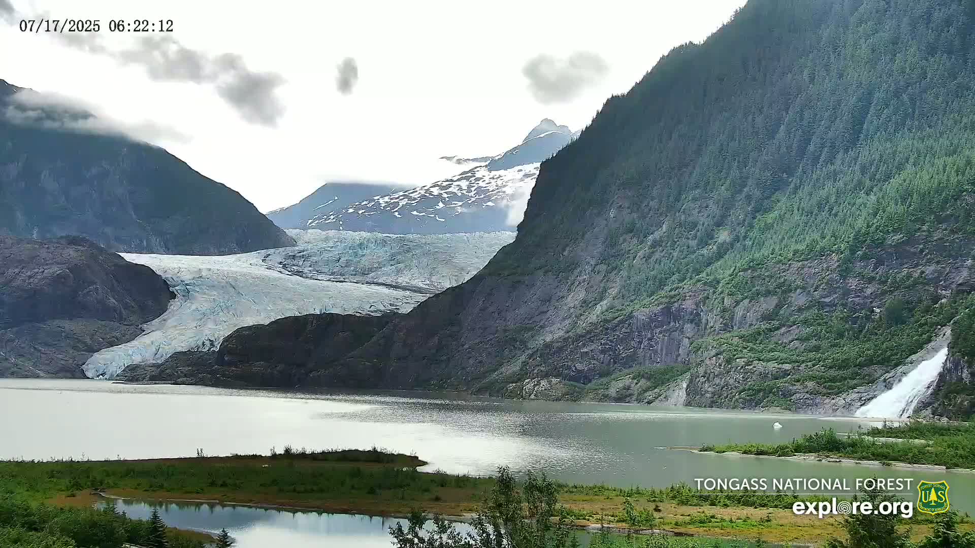 Mendenhall Glacier , Lake & Mountain Live Cam - Mendenhall Valley, Juneau, Alaska, USA
