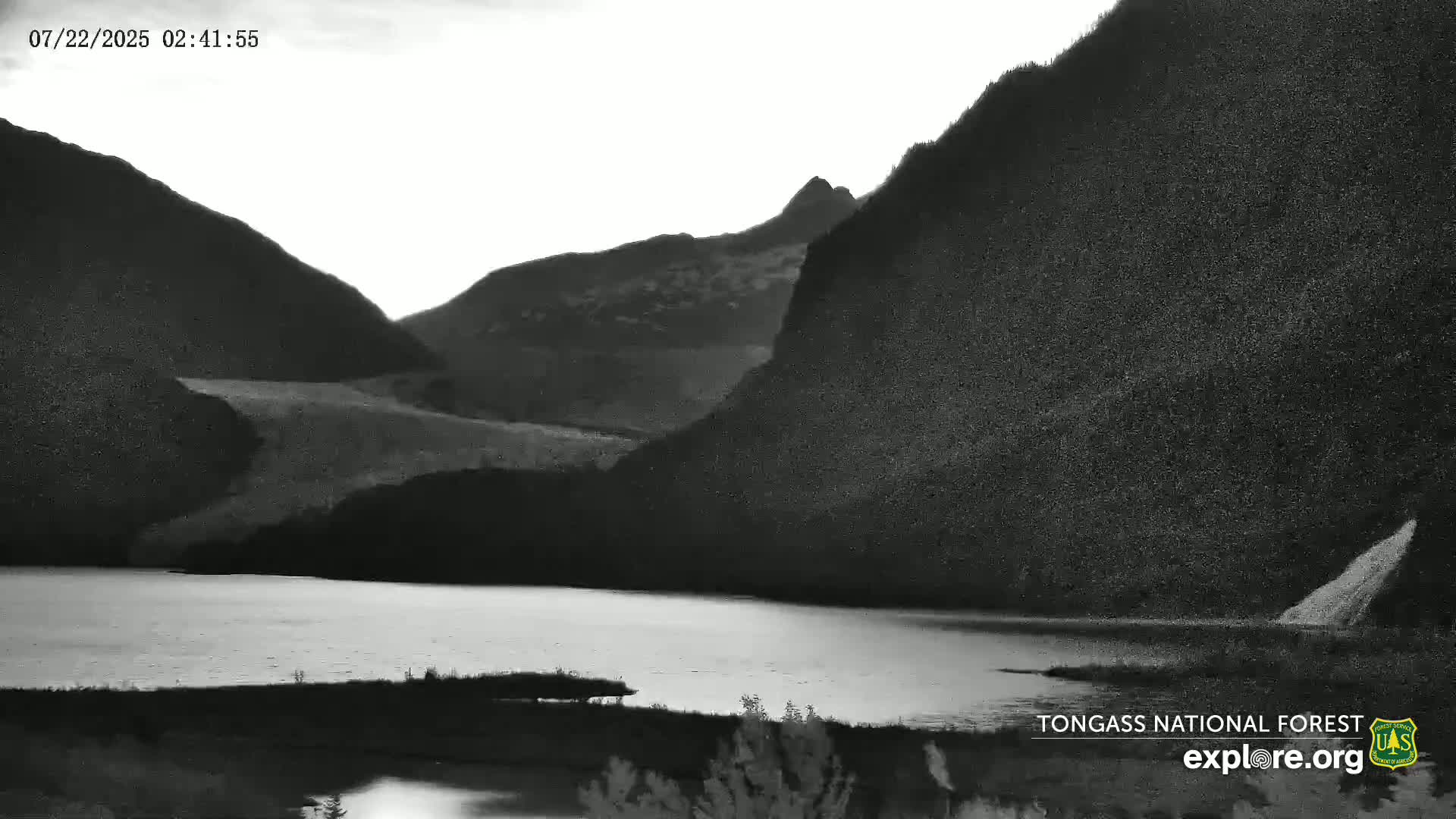 Mendenhall Glacier , Lake & Mountain Live Cam - Mendenhall Valley, Juneau, Alaska, USA