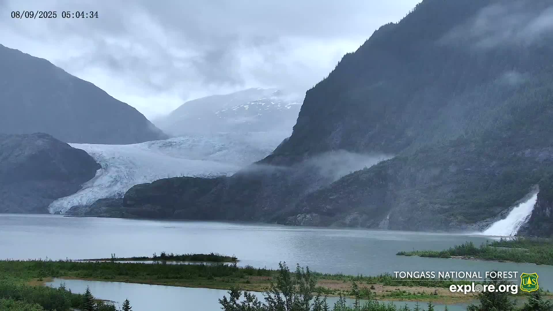 Mendenhall Glacier , Lake & Mountain Live Cam - Mendenhall Valley, Juneau, Alaska, USA