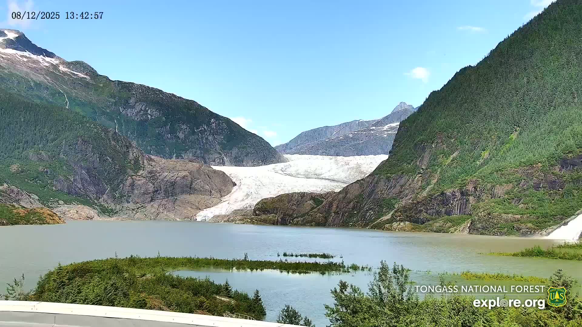 Mendenhall Glacier , Lake & Mountain Live Cam - Mendenhall Valley, Juneau, Alaska, USA