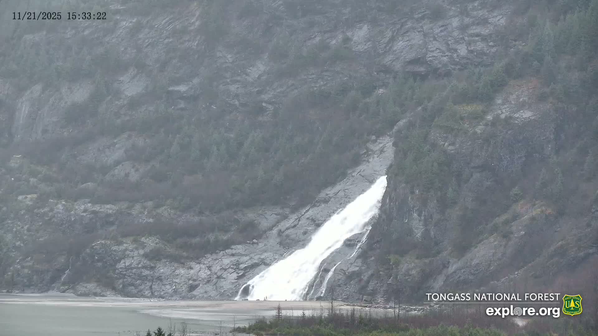 Mendenhall Glacier , Lake & Mountain Live Cam - Mendenhall Valley, Juneau, Alaska, USA