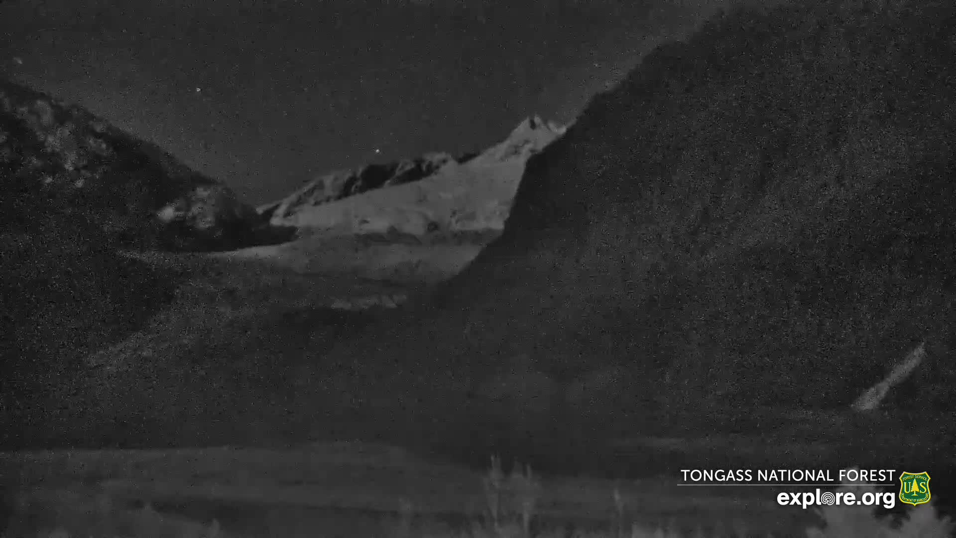 Mendenhall Glacier , Lake & Mountain Live Cam - Mendenhall Valley, Juneau, Alaska, USA