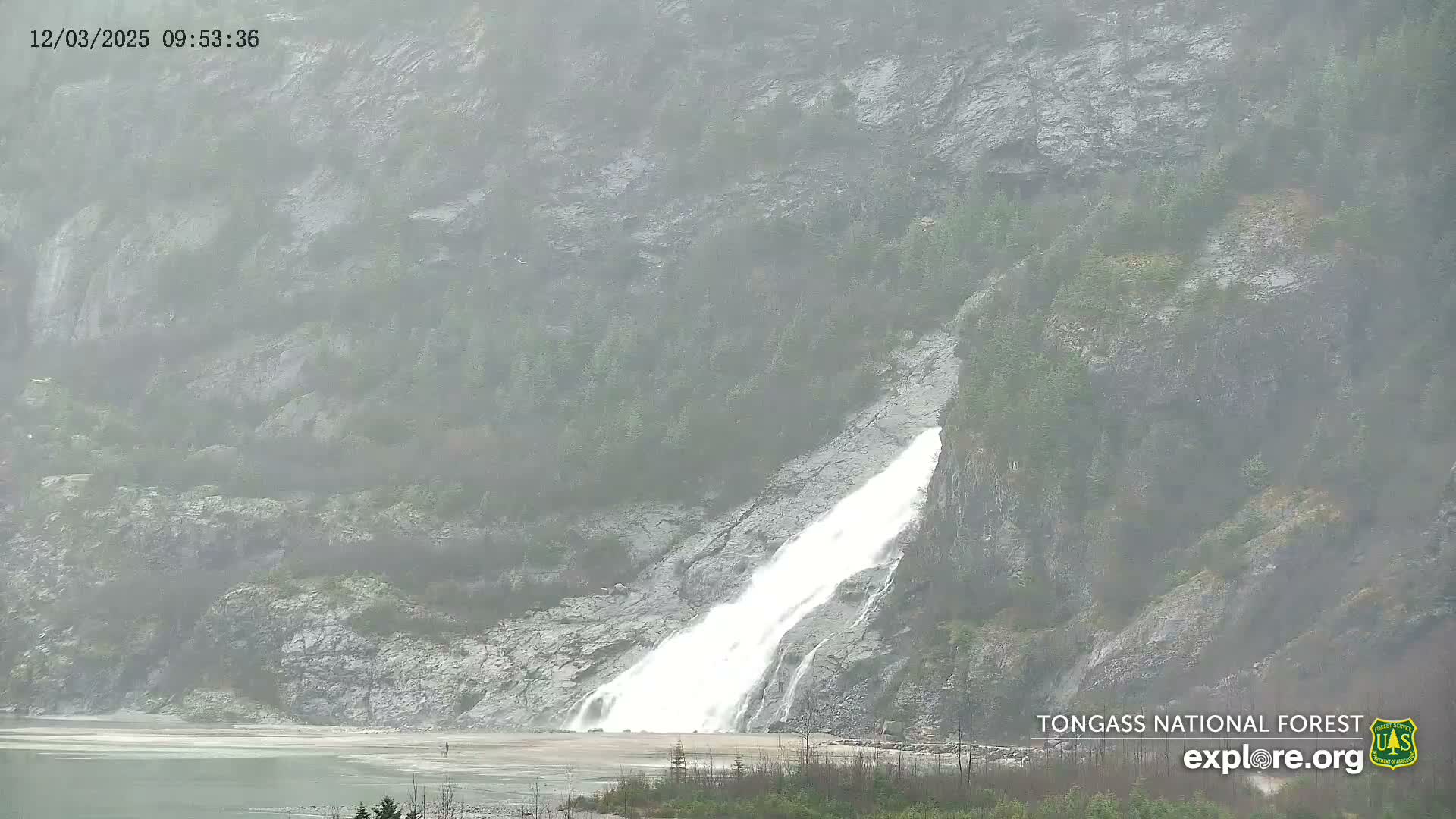 Mendenhall Glacier , Lake & Mountain Live Cam - Mendenhall Valley, Juneau, Alaska, USA